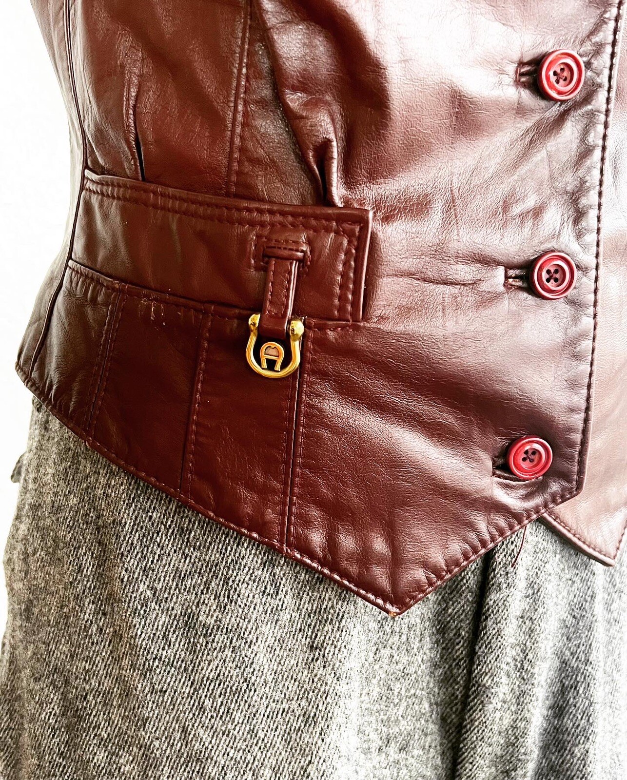 SIGNED ETIENNE AIGNER 70’s 70s Vintage Wine Brown Fitted Lined Leather Vest S M