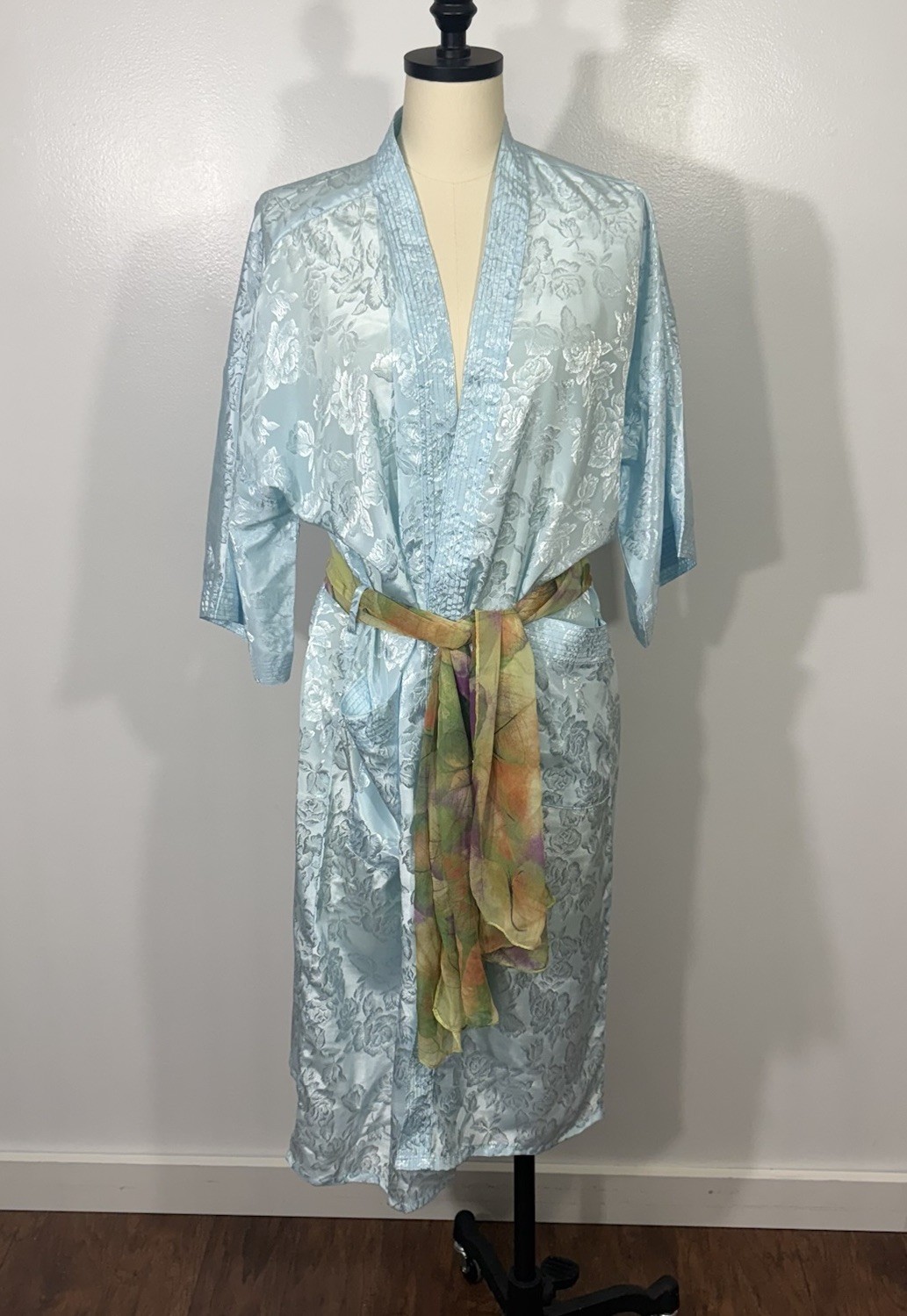 Vintage 100% Silk Robe 1980s Thailand