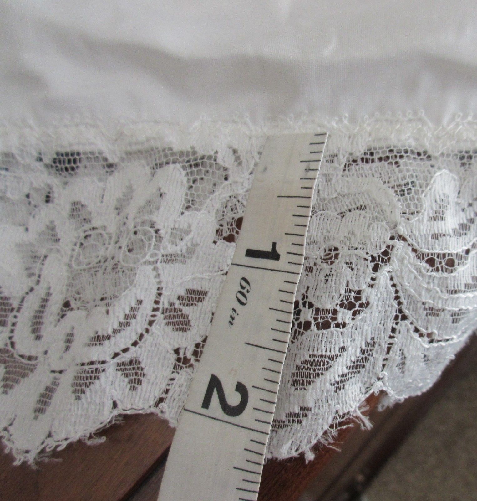 PENNEY’S ADONNA WHITE satiny nylon modesty panel LACY full slip sz 42 USA