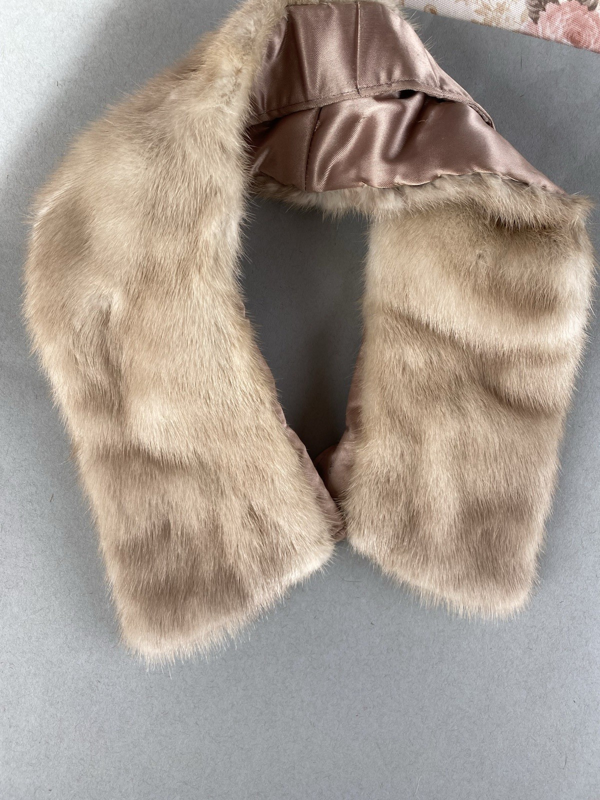 Vintage Light Champagne Blonde Mink Fur Stole Scarf Collar Wrap 24″ L Beautiful
