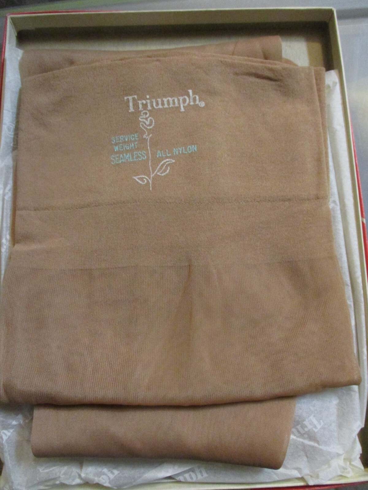 1 PR VINTAGE TRIUMPH RHT SERVICE WEIGHT NYLON STOCKINGS SIZE 10 1/2 M 34″BEIGE