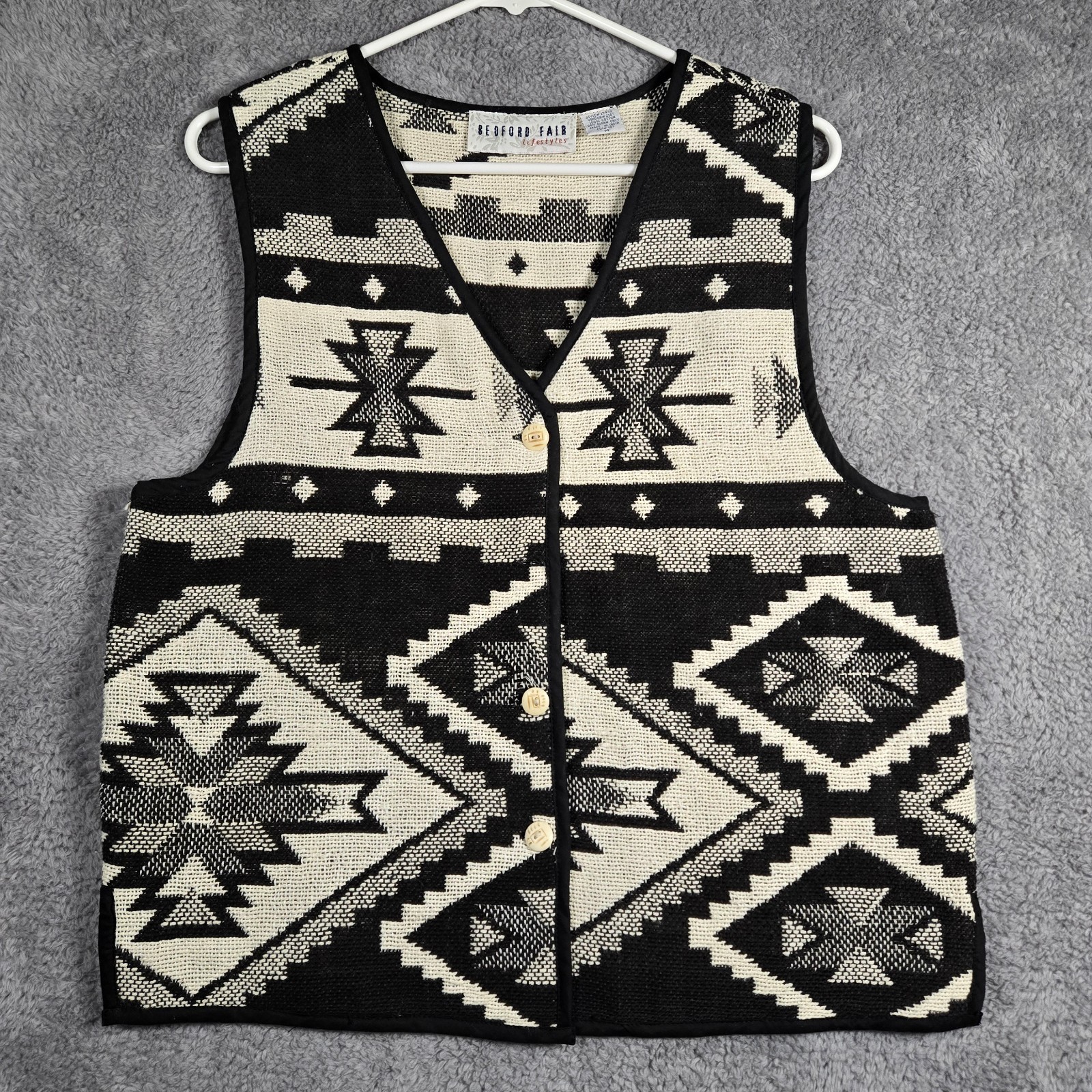 Bedford Fair Lifestyles Black and Off-White Vintage Aztec Pattern Size M