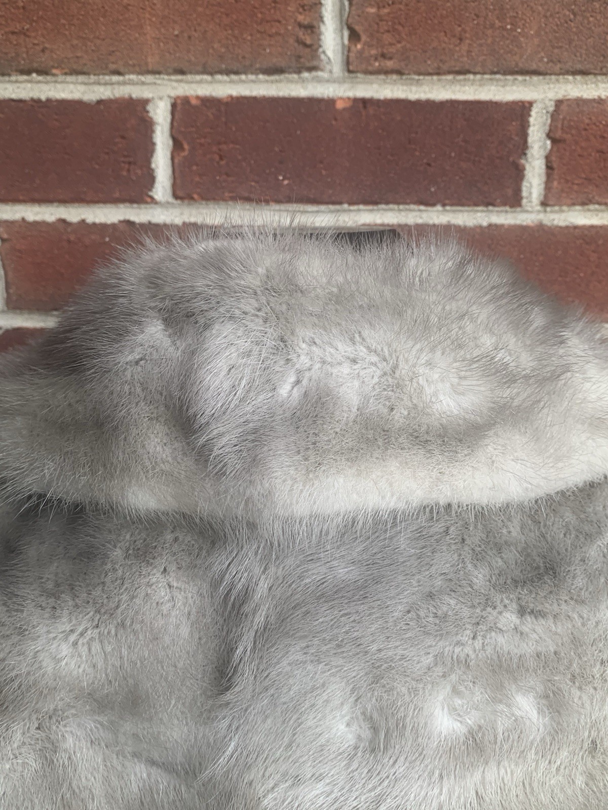 Vintage 1960’s Luxury Famous-Barr Gray Sapphire Fur Stole Shawl Wrap Cape