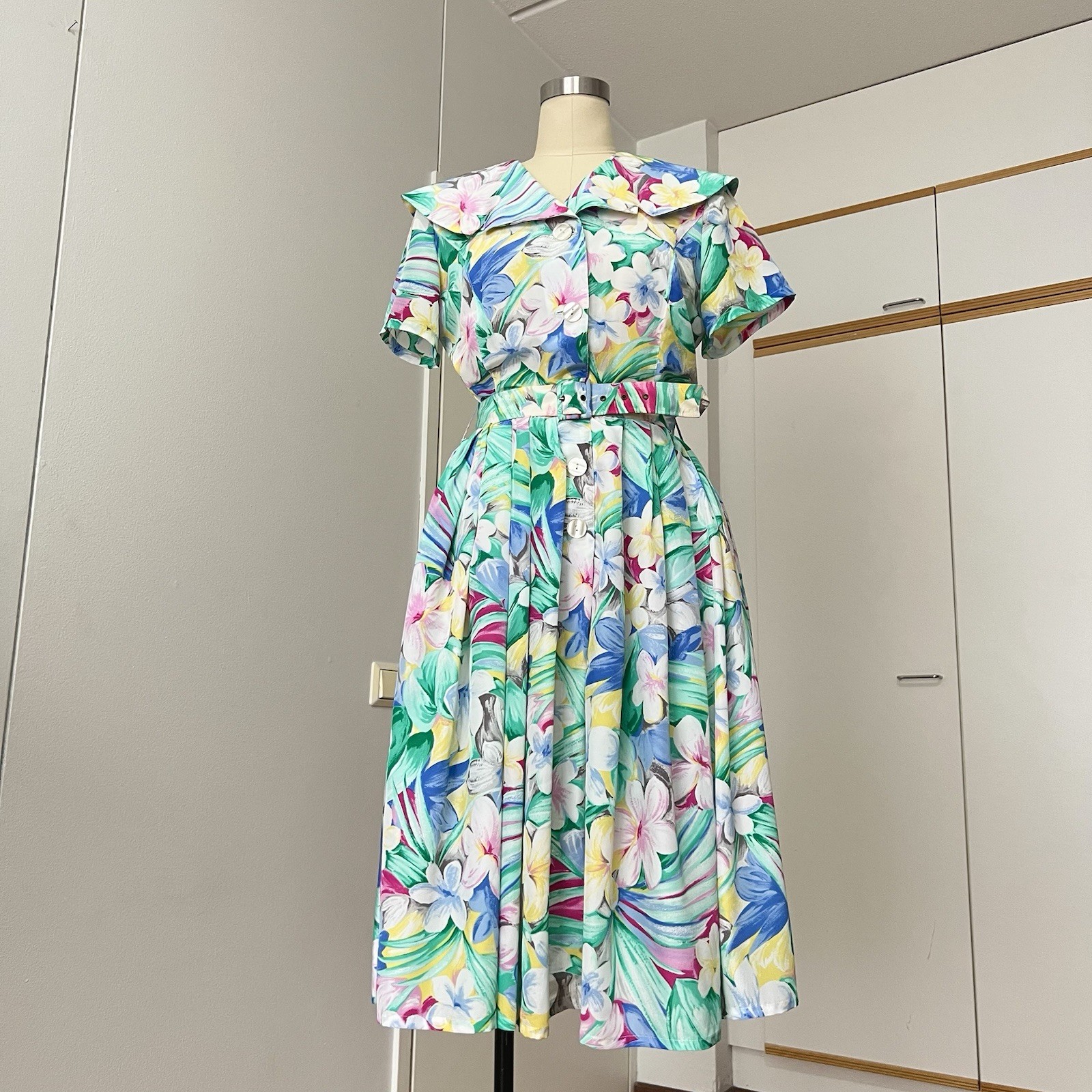 1980s Floral Midi Day Dress French Vintage Button Front Pleated 80s Does 40s