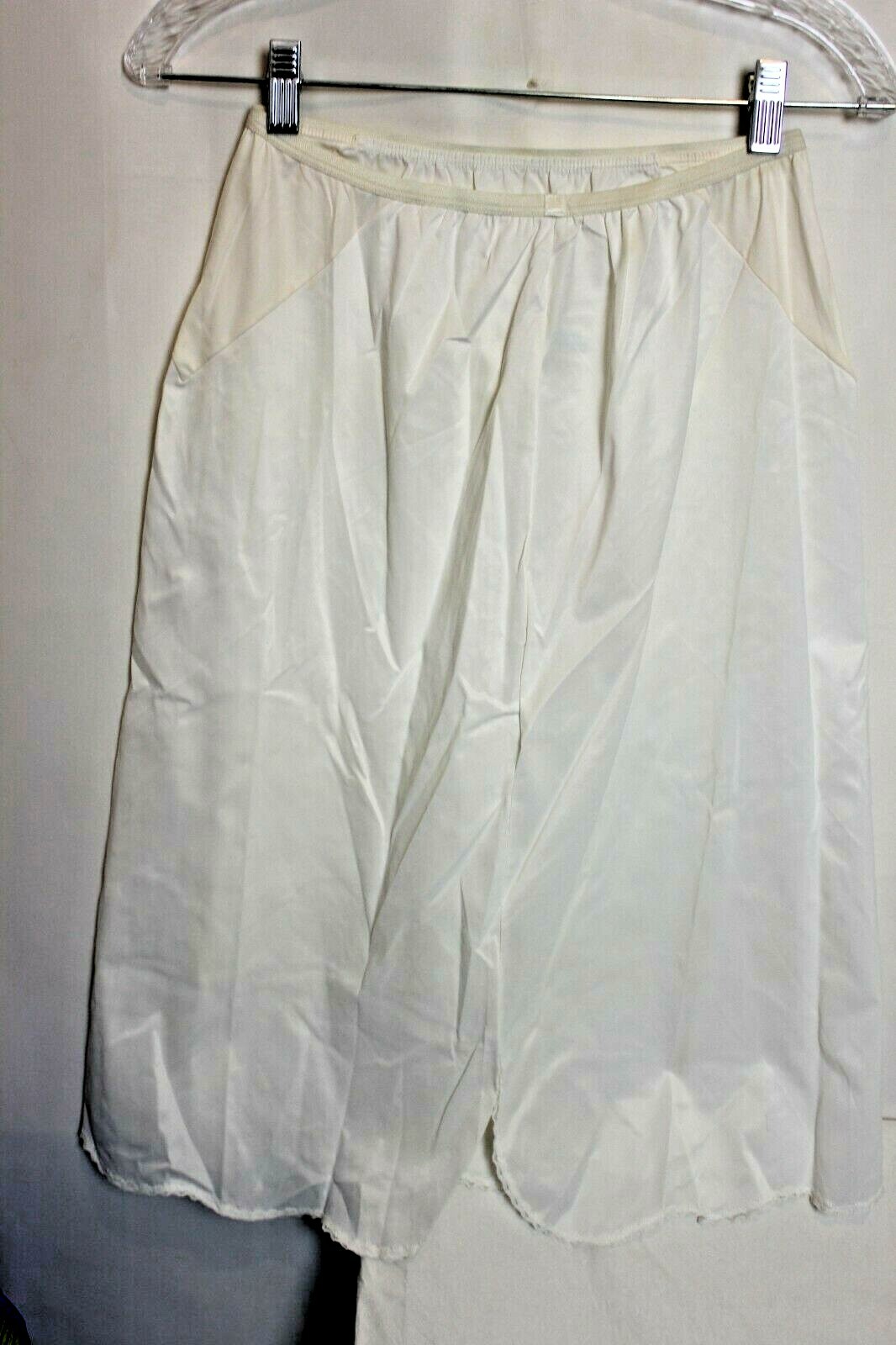Vanity Fair Vintage Anti-Cling Nylon Tricot Slip Women’s Size M NWT