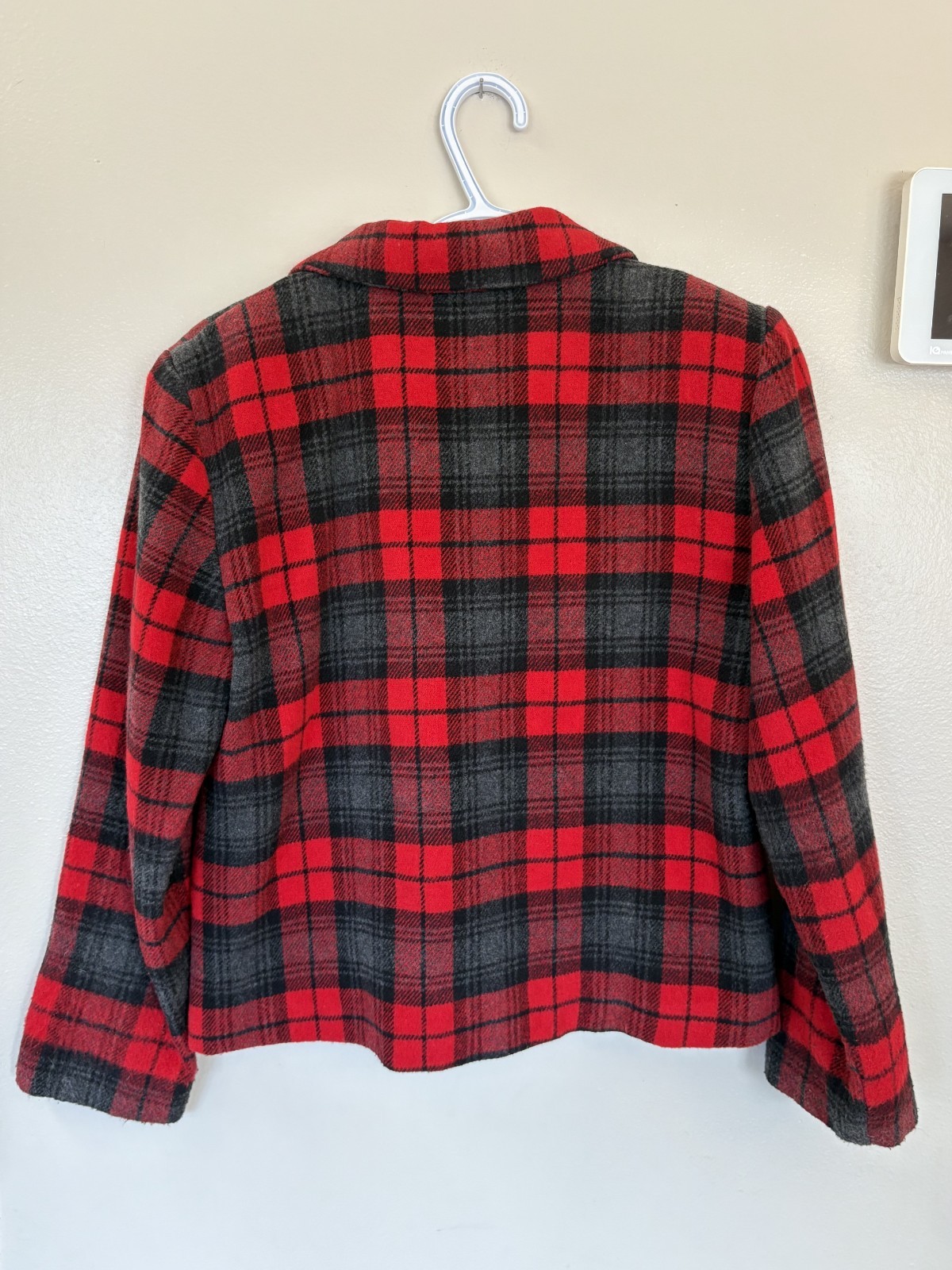 Vintage Bedford Fair lifestyles plaid wool short coat size 4P excellent conditio