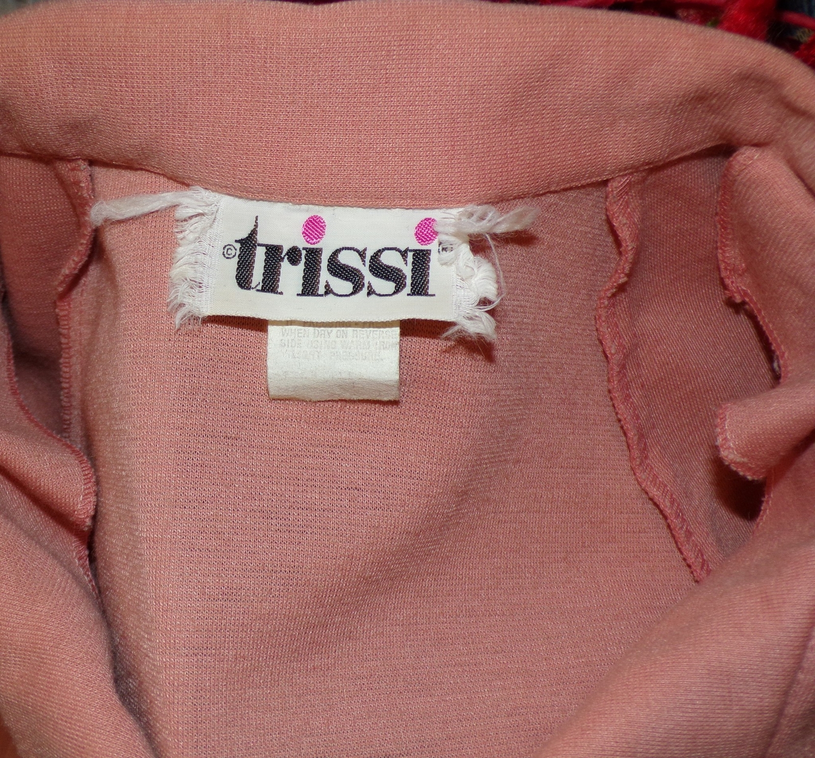 Vintage Light Coral Trissi Polyester Wool Knit Long Sleeved Shirt B42