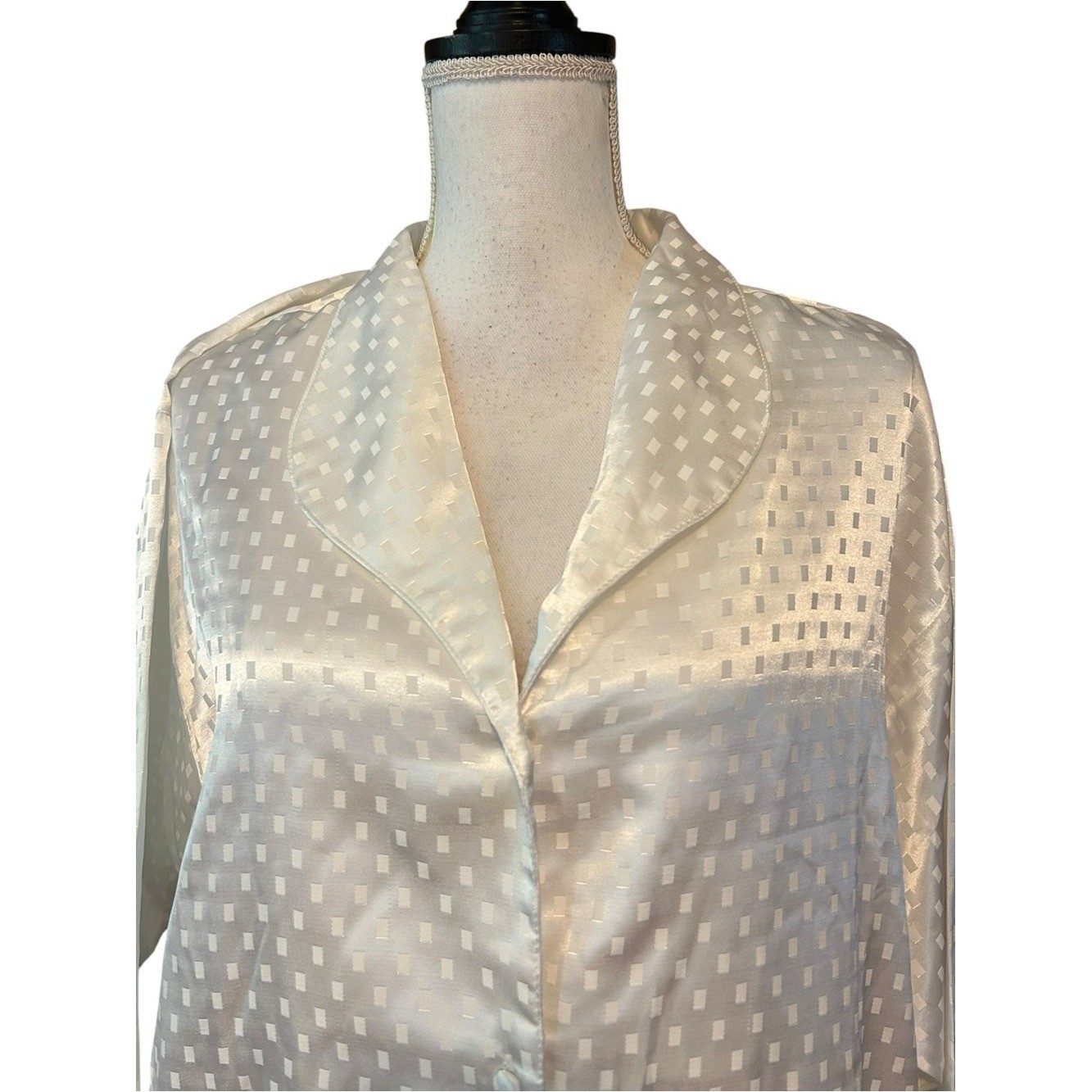 VINTAGE Erika Taylor Satin Button Down Sleep Shirt SZ Large in White Bridal NEW