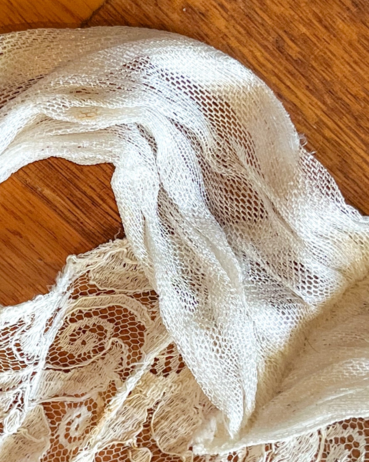 Rare 1930s Sheer Chantilly Lace Wedding Dress Gown – Long Catherdral 2.5m Train