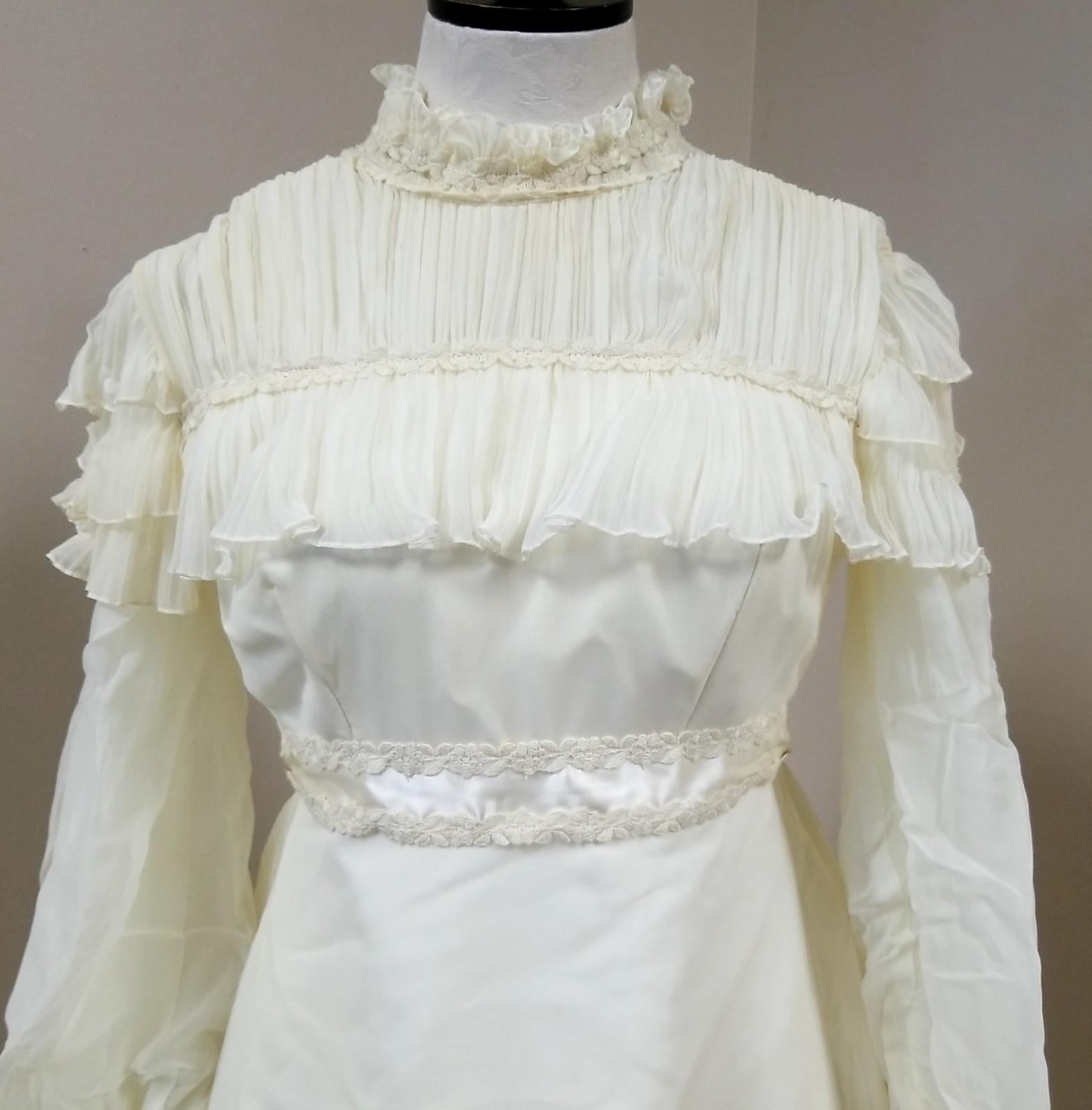 VTG IGLWU Union Made Victorian Revival Ivory Organza/Chiffon Wedding Dress