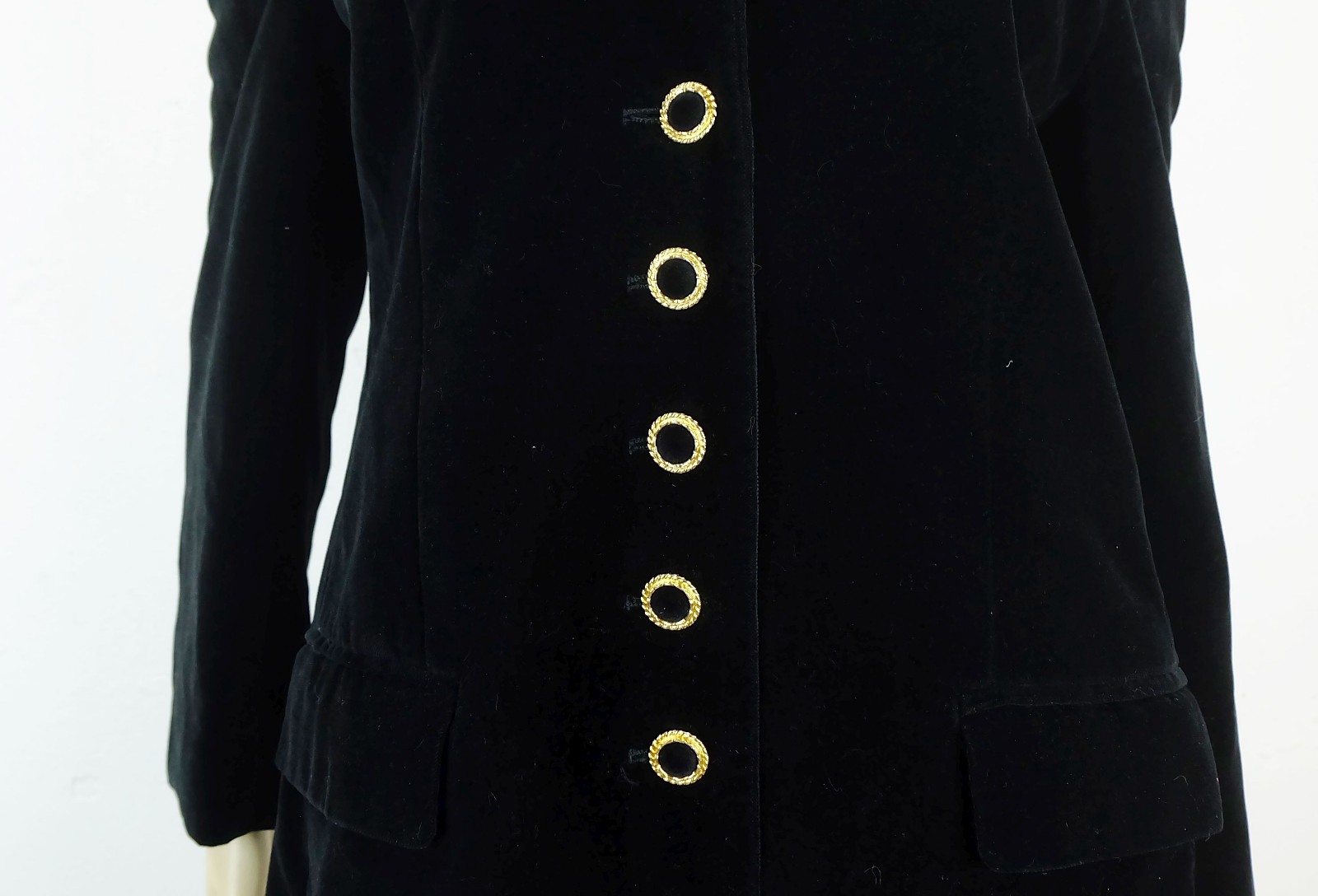 long black vintage VELVET BLAZER with gold buttons size 38 your sixth sense