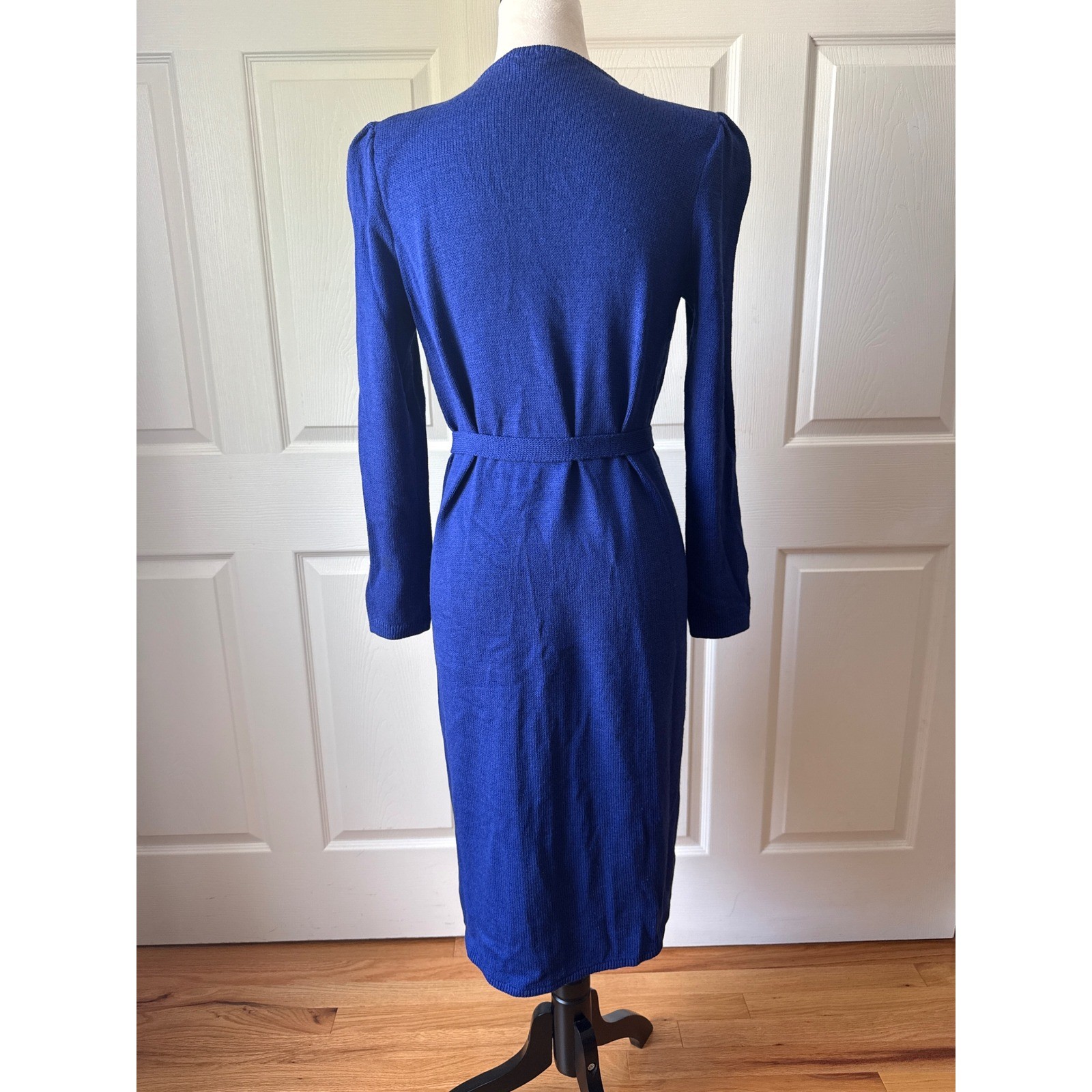 Vintage St. John Santana Knit Wrap Midi Dress Long Sleeve Gold Belt Est Size M