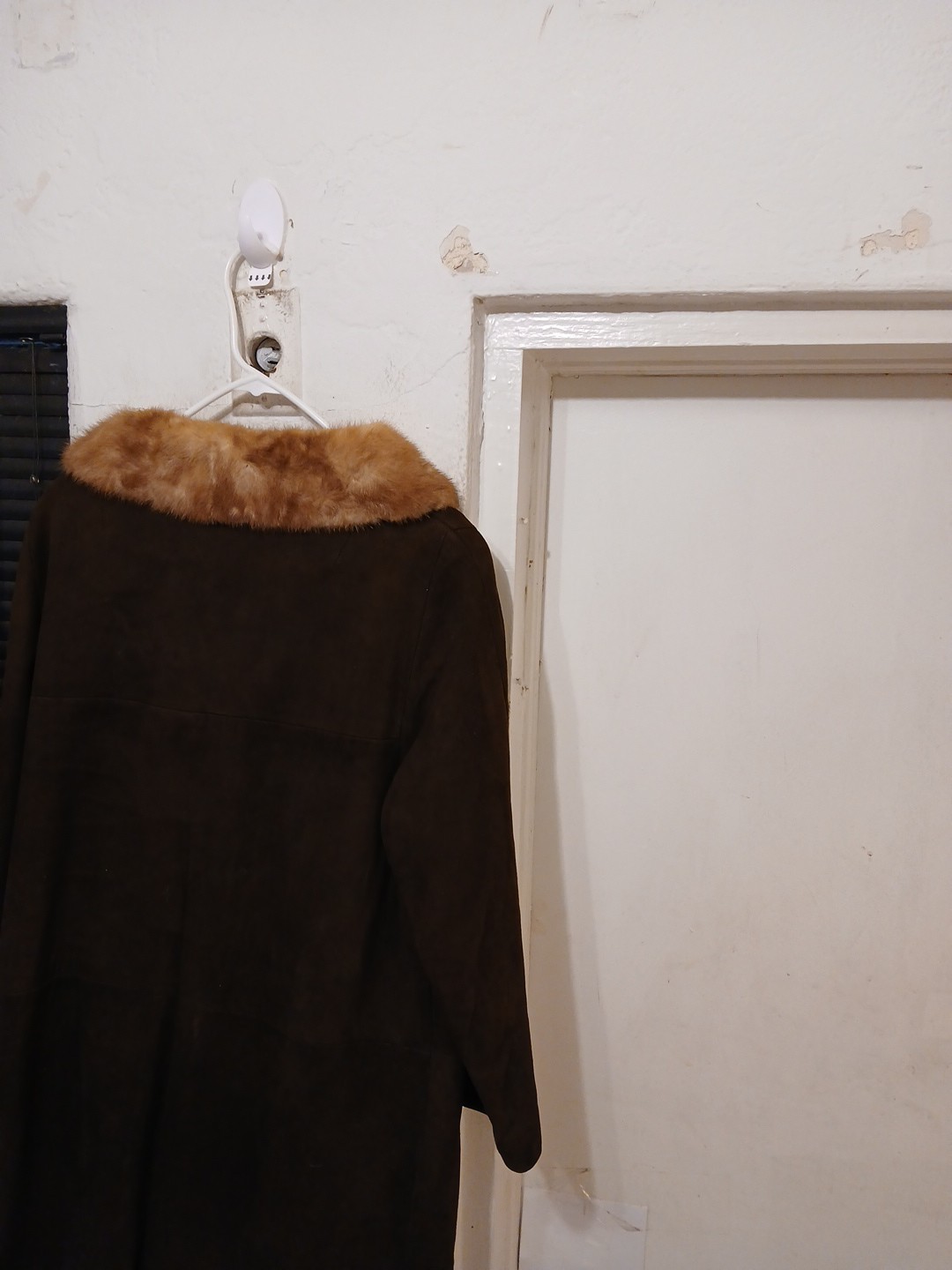 True Vintage Jordan Marsh Suede Leather Coat & Fur Collar Button Up Jacket Sz 16