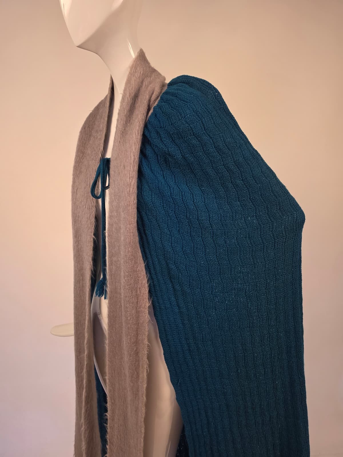 ART DECO 1920’S BLUE LONG KNIT CAPE W ATTACHED MOHAIR LONG SCARF COLLAR