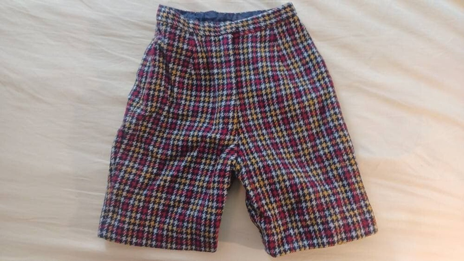 1960’s Union Made Pandora BOHO Colorful Wool Shorts See Measurements