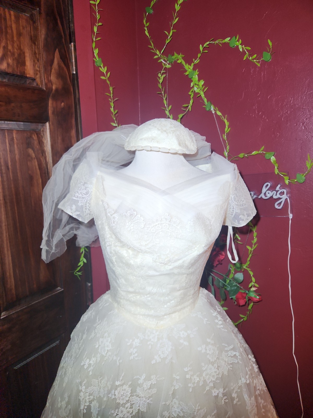 VTG 1950s Cahill Beverly Hills Dress & Veil Set
