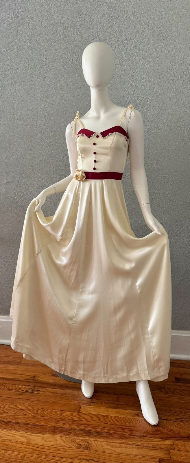 Vintage 40s Satin Ivory Full Sweep Formal Wedding Gown Dress XXS