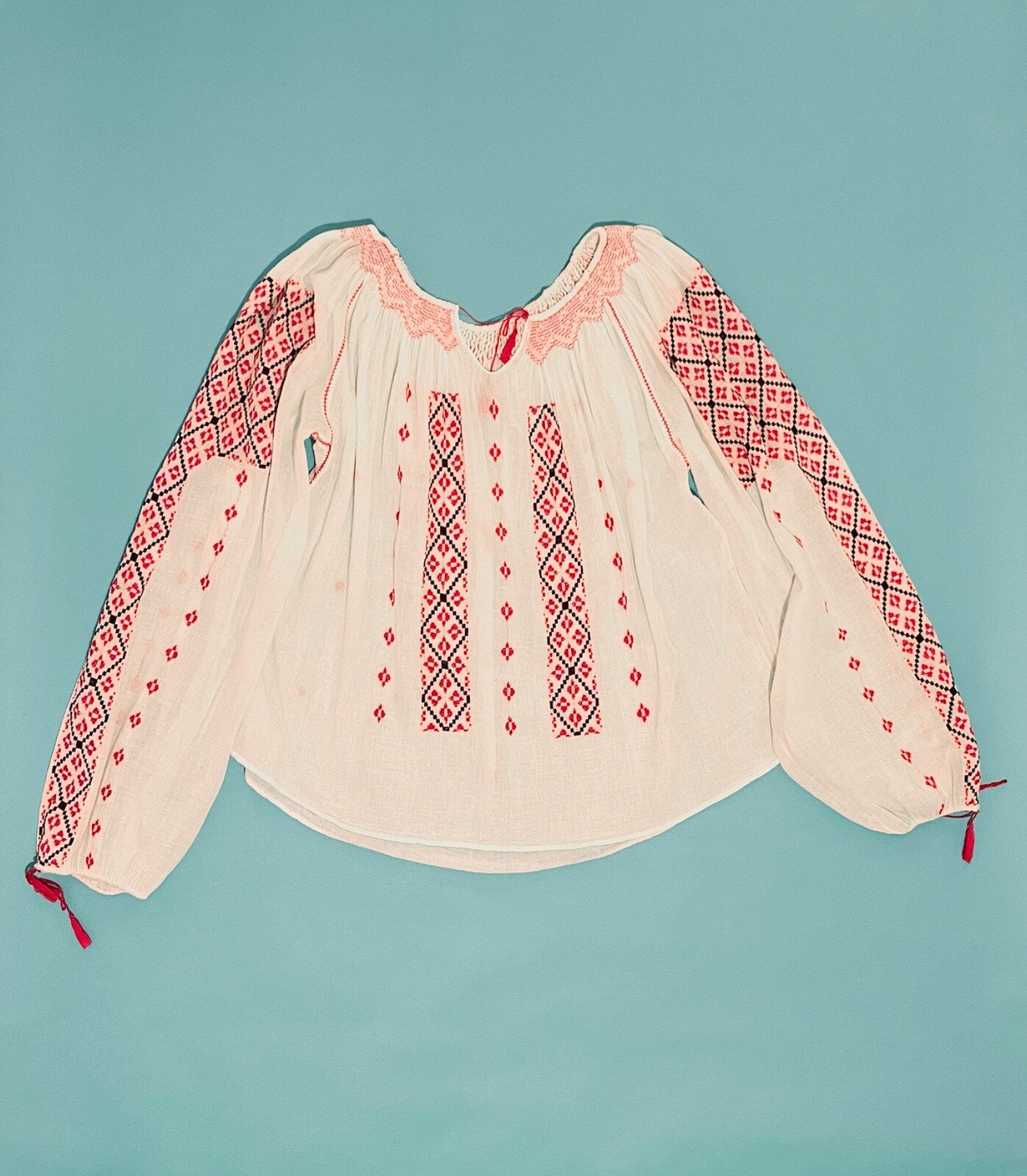 Vintage 30s Eastern European Embroidered White Cotton Gauze Blouse