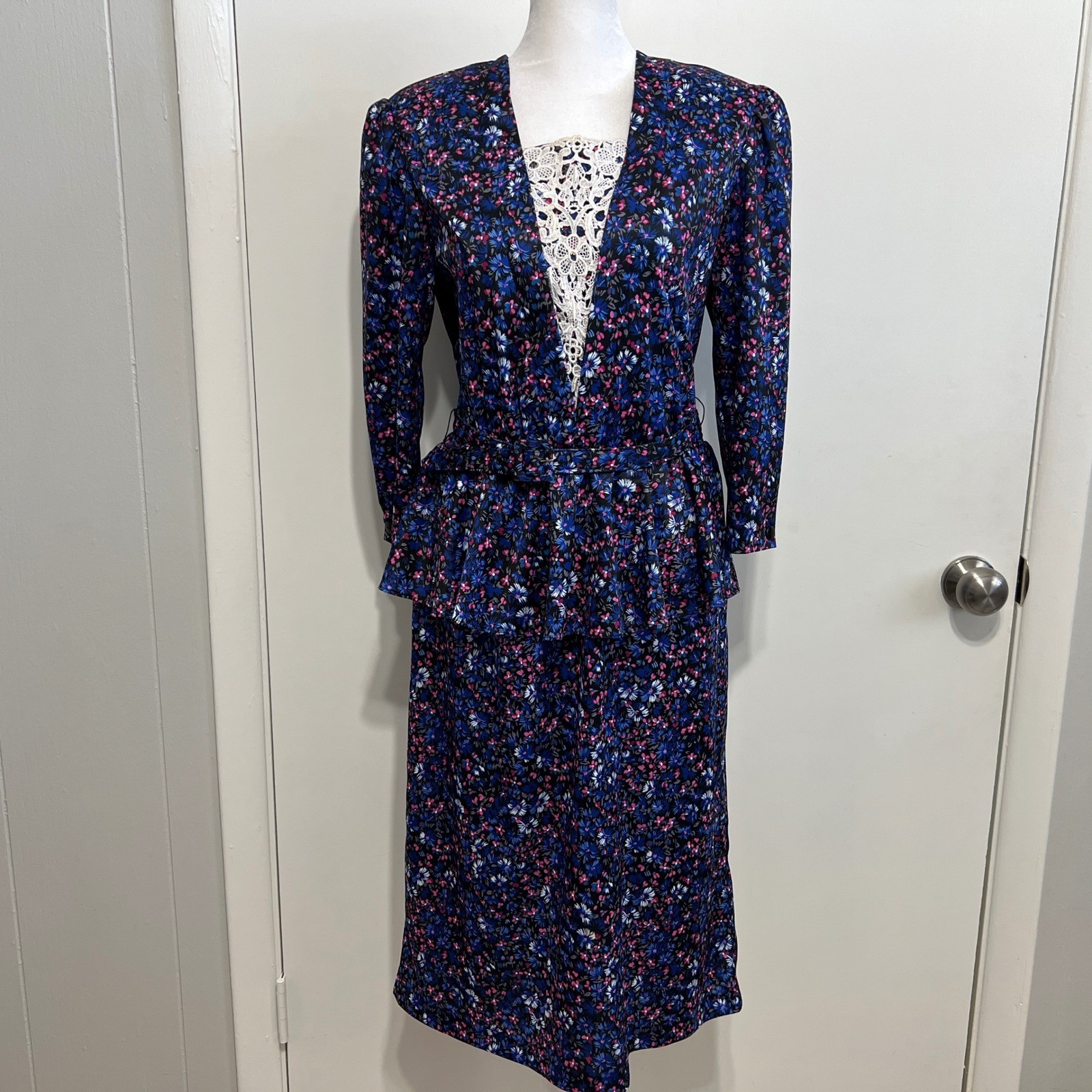 80s Vintage Floral Peplum Dress Midi 12P Blue Pink Lace Inset Belted Made USA