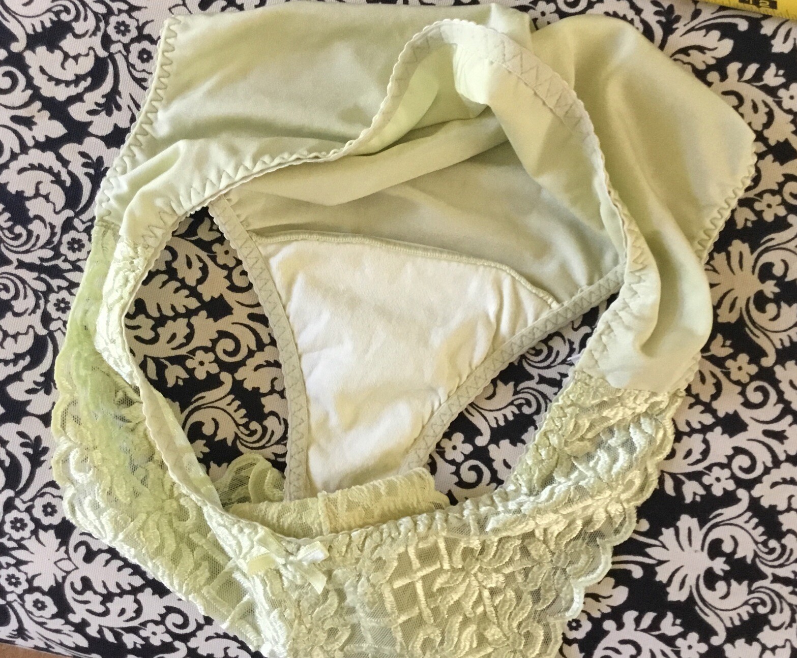Vintage Lemon/Lime Yellow Lace Second Skin High Cut Leg Panties XL Nylon