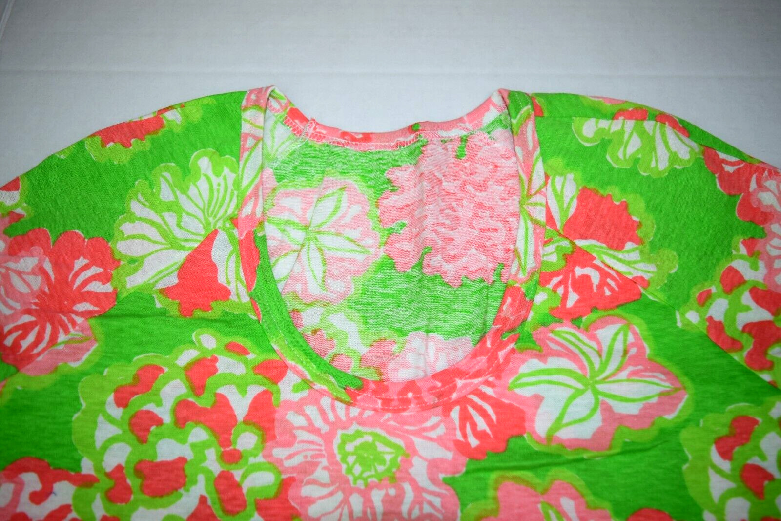 Vintage Lilly Pulitzer T-Shirt Sz M/L 60s 70s Scoop Neck Floral Green Pink