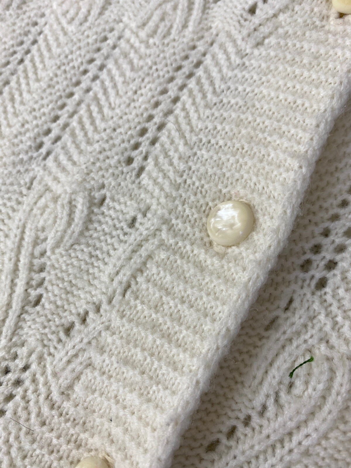 Sweater Bee Vintage 1960s Ivory Shawl Wrap Cape Button Cardigan Sweater Sz L