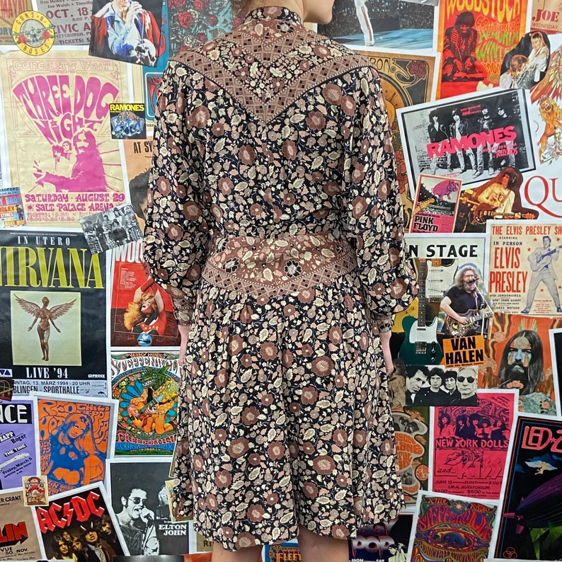 Vintage Women’s 70s Brown Floral Foxy Lady Long Sleeve Boho Western Dress Size 2