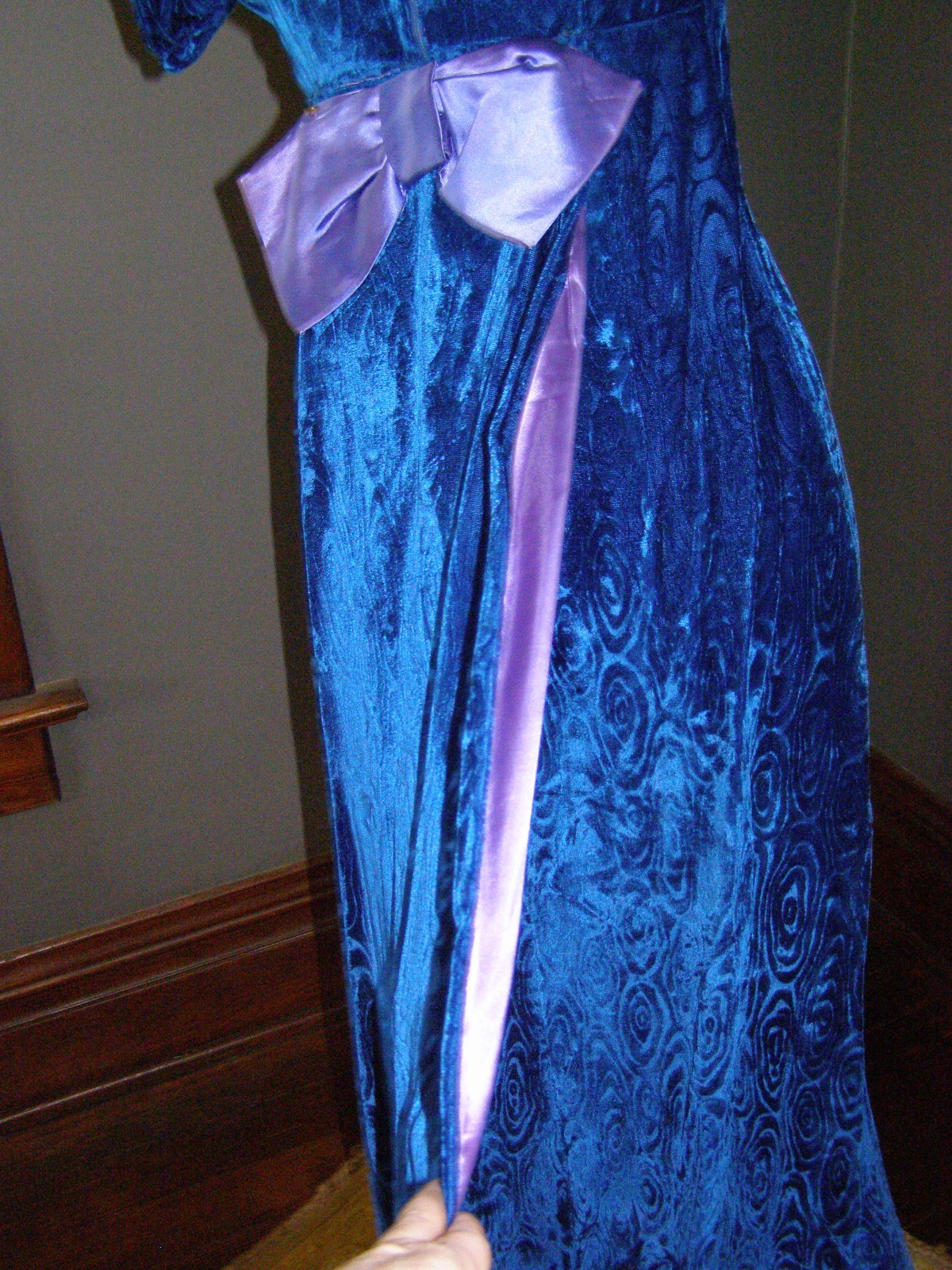 Vintage 60’s royal blue swirl VELVET maxi dress S M BOW back & hair comb regal