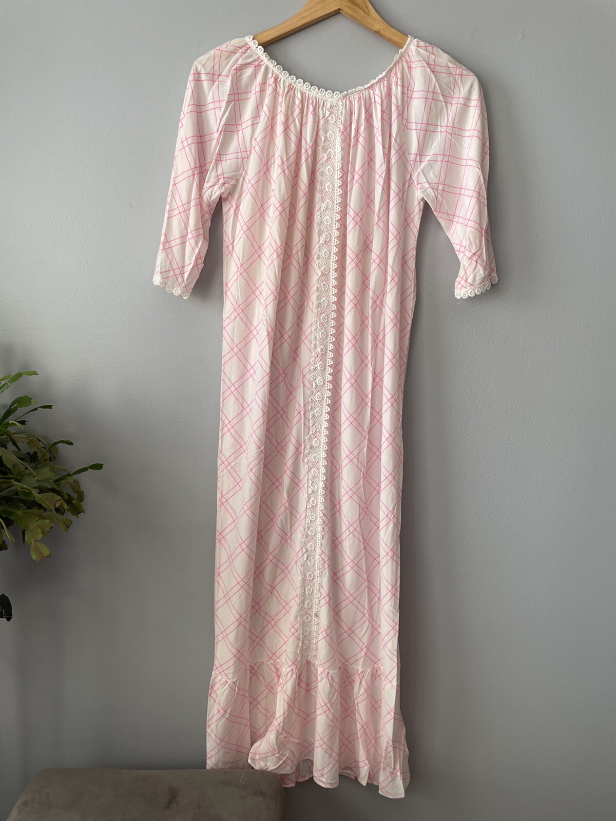 Leonora Gown Nightgown Lace Pink 60s Vtg Small