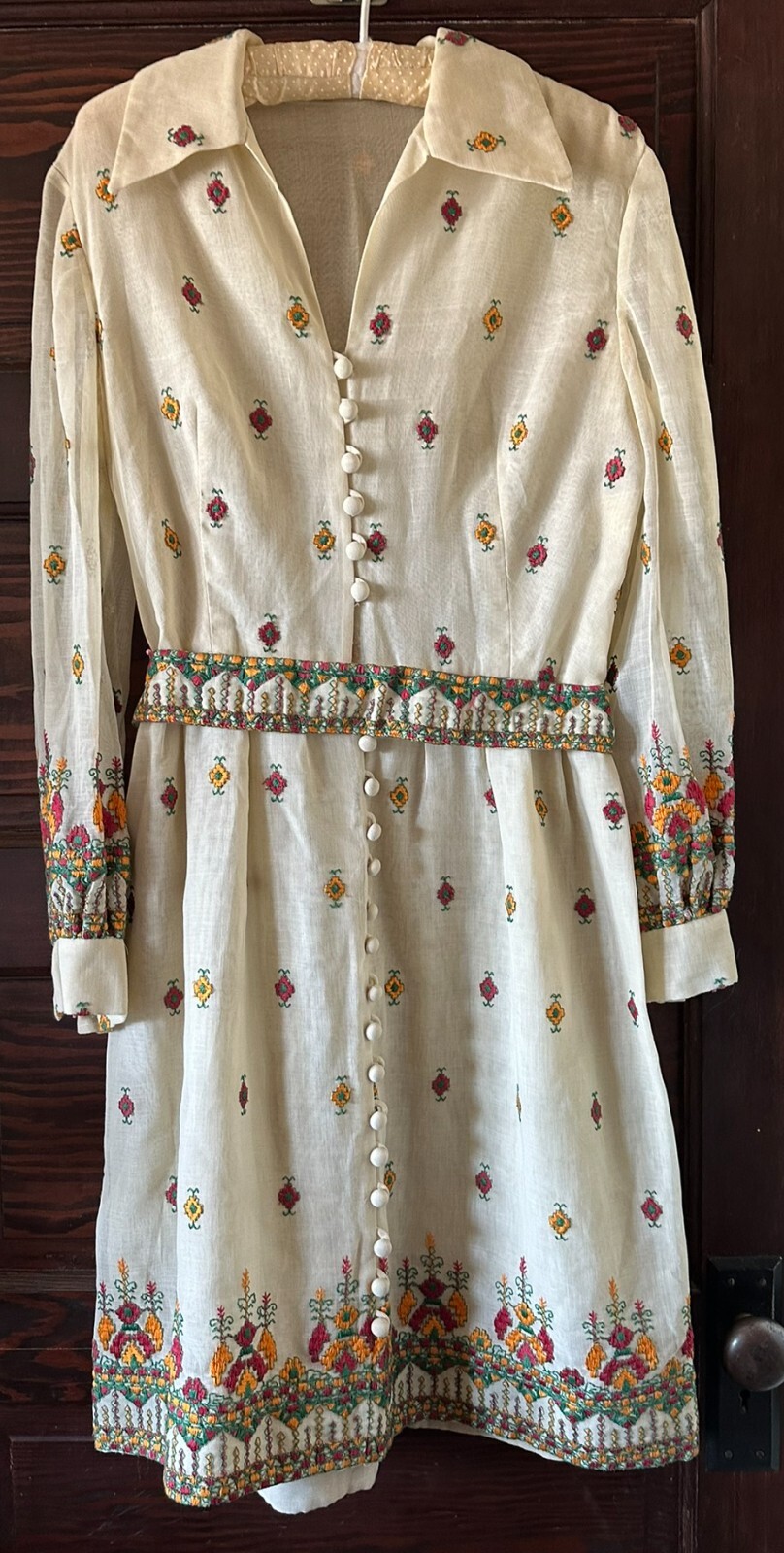 Vtg 70’s Embroidered Ivory Dress Belt LS Approx Medium Collar Red Green Yellow
