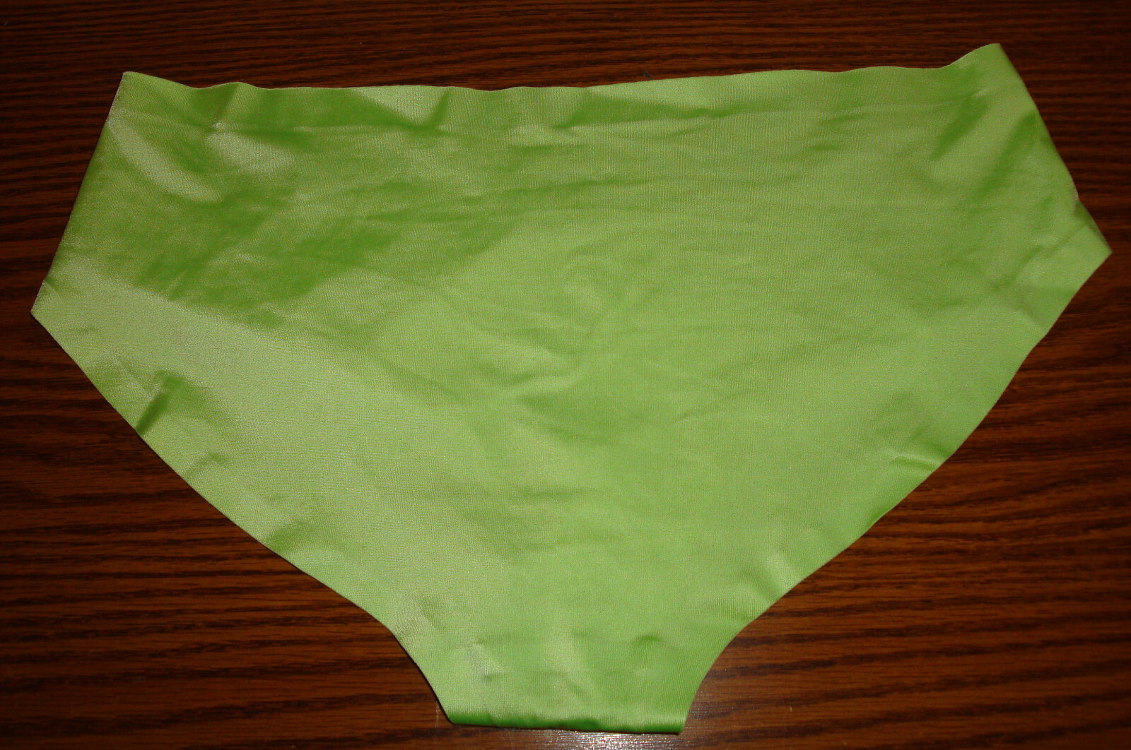 Victoria’s Secret L Satin Lime Green Hiphugger Silky Smooth Vintage 2011
