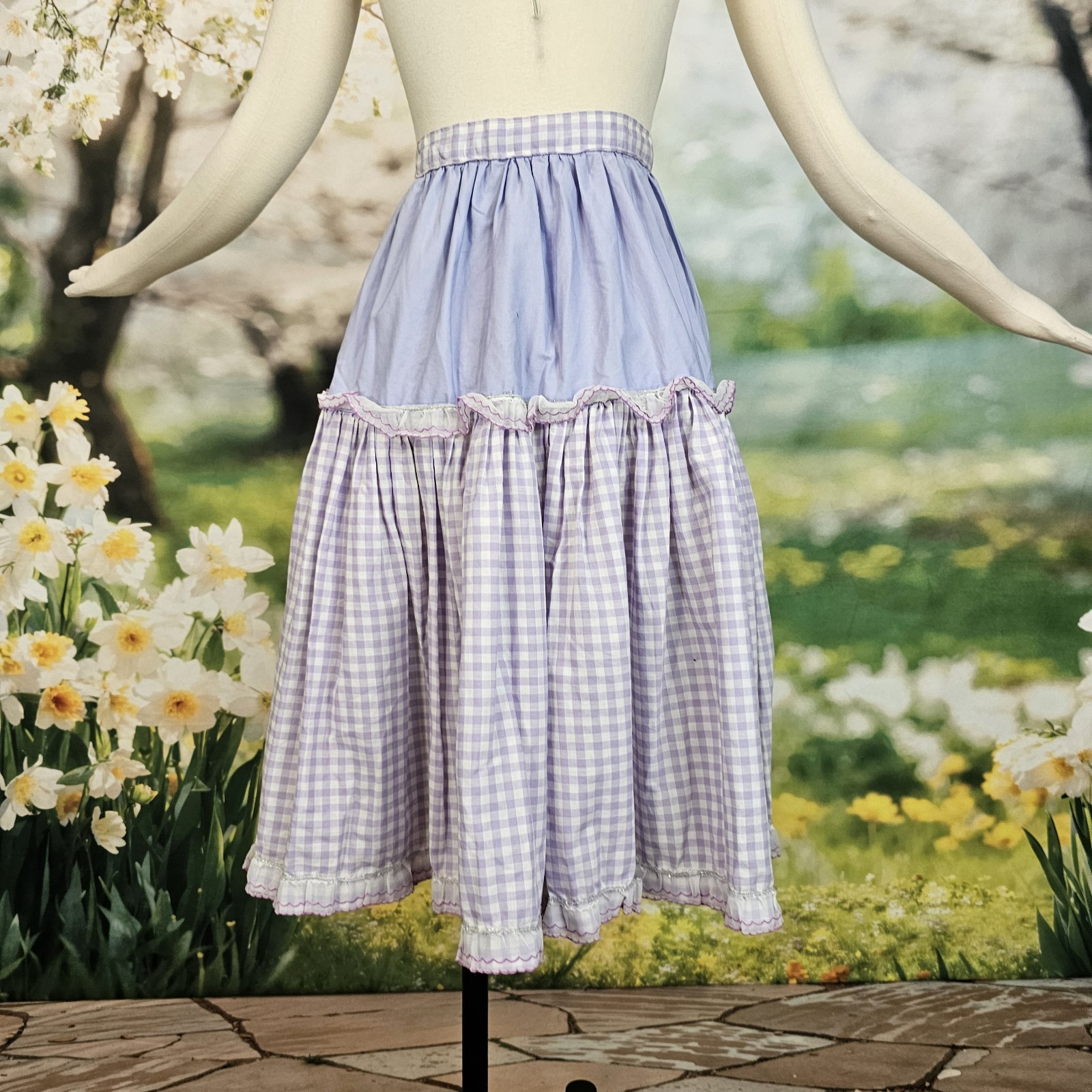 Vintage 1940s 50s Skirt Lilac Purple Gingam Scalloped Lace Ruffle Tiered Picnic