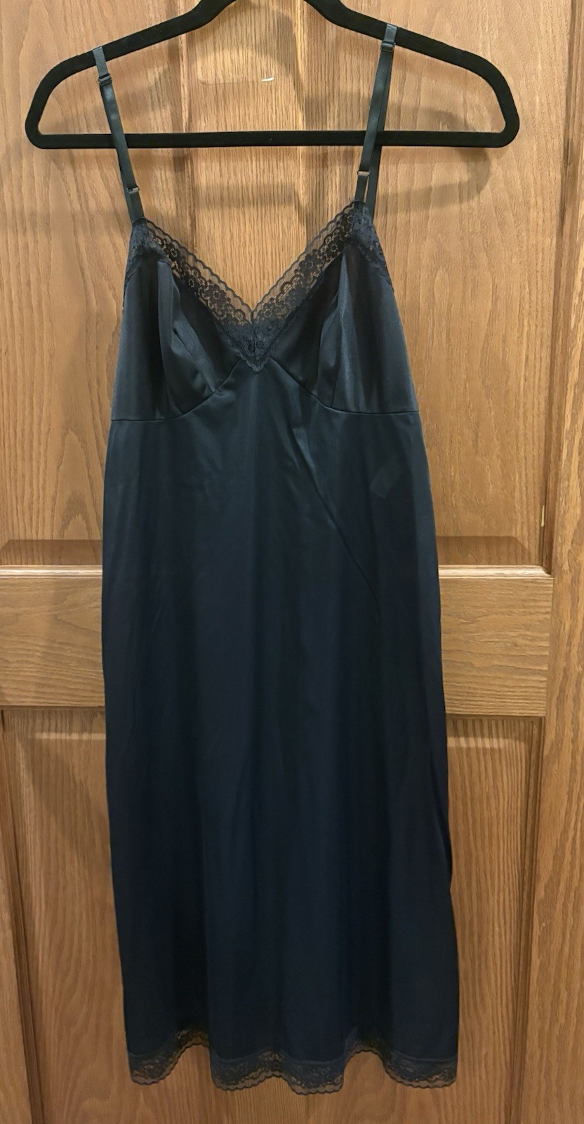 Vanity Fair Black Nylon Full-Length Slip Style 10-103 Size 26″ 36/42 Lace Trim