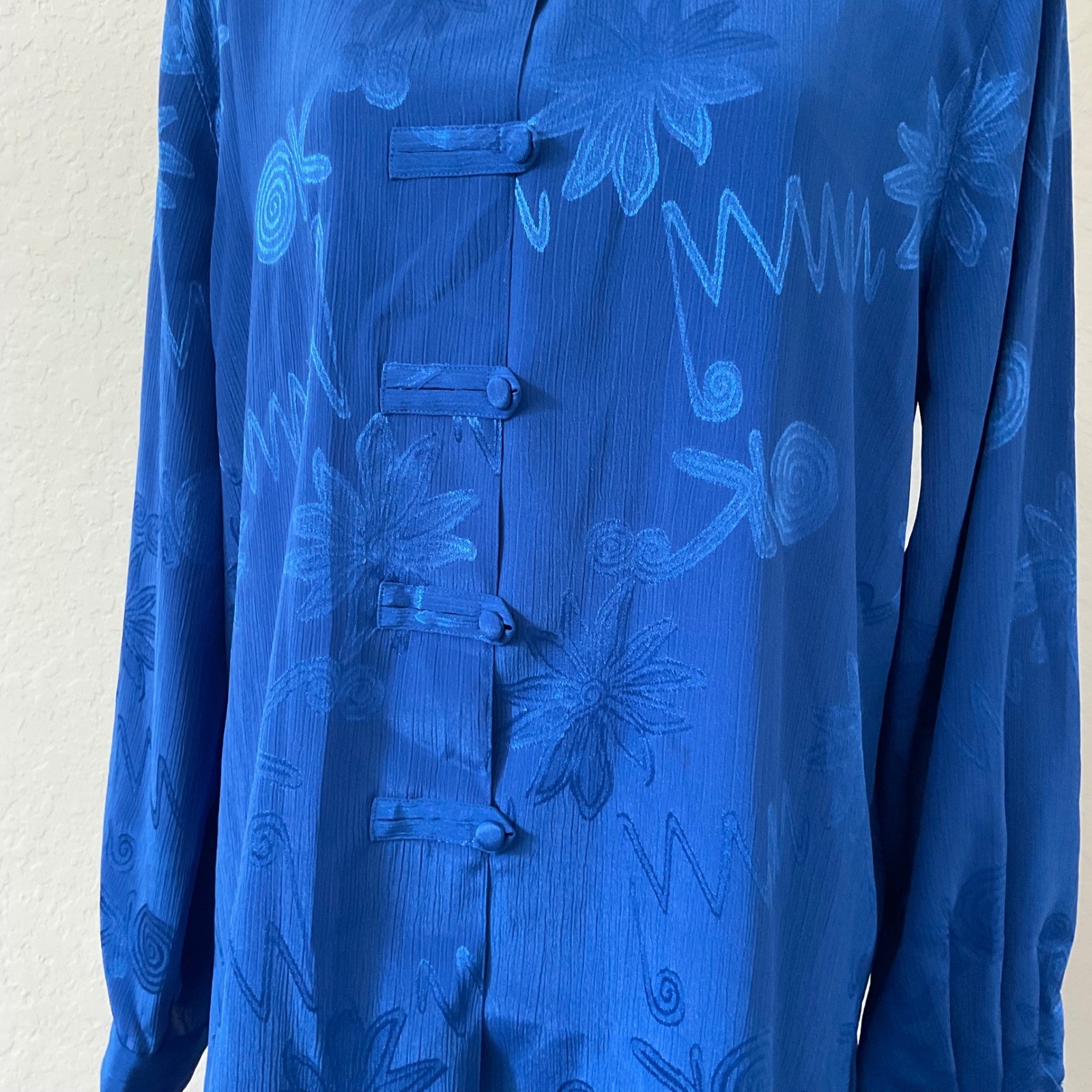 Vintage Christie & Jill Blouse Blue Damask Jacquard Mandarin Collar Frog Closure