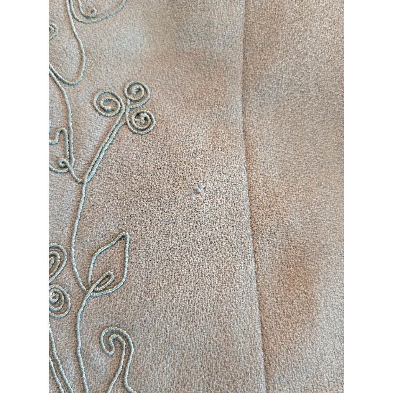 Vintage Embroidered Sage Green Button-Front Vest 100% wool, Size Large