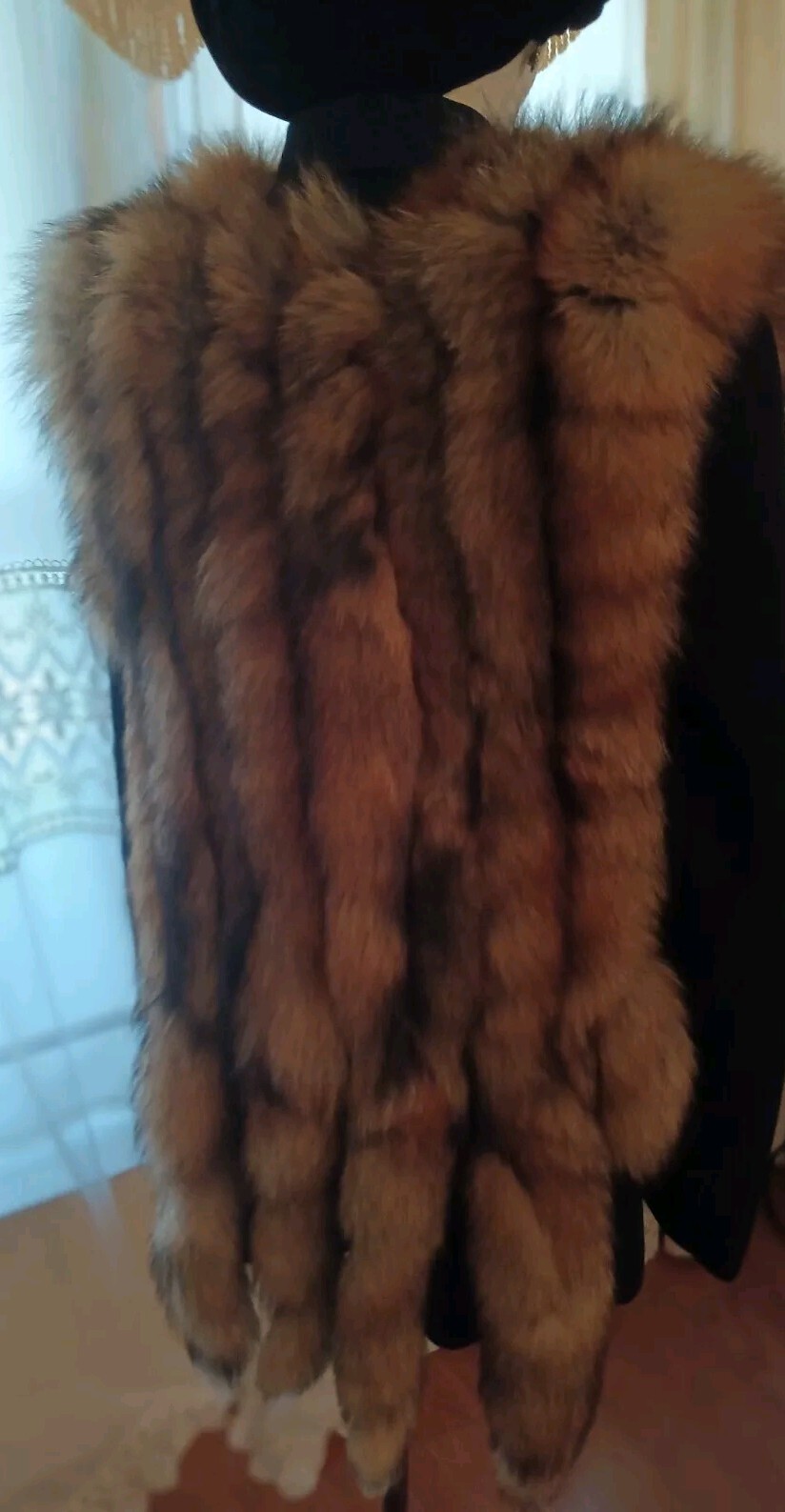 FOX VEST – SIZE SMALL/MEDIUM BY JACQUES SAINT LAURENT FOR F.C.I. PARIS NEW YORK