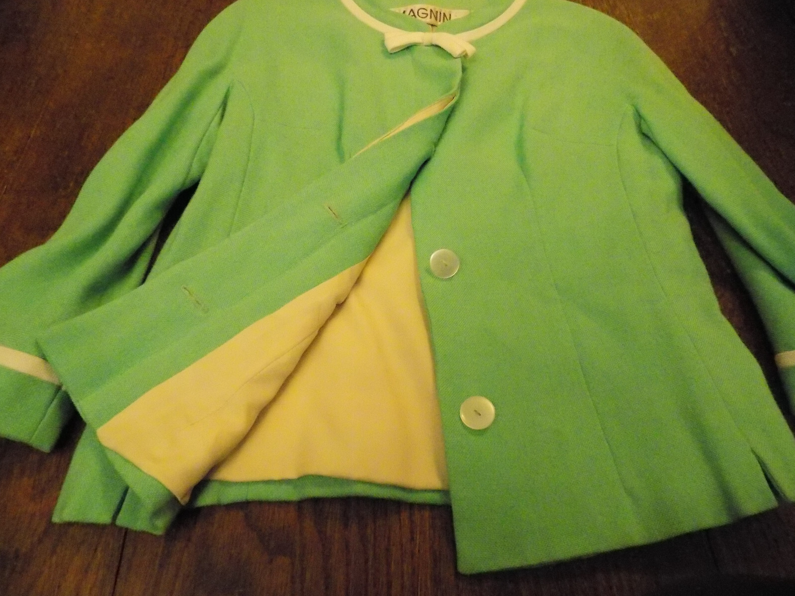 I.magnin & Co Jacket light Green White Piping & Bow ADORABLE Vtg Retro 1960s 60s