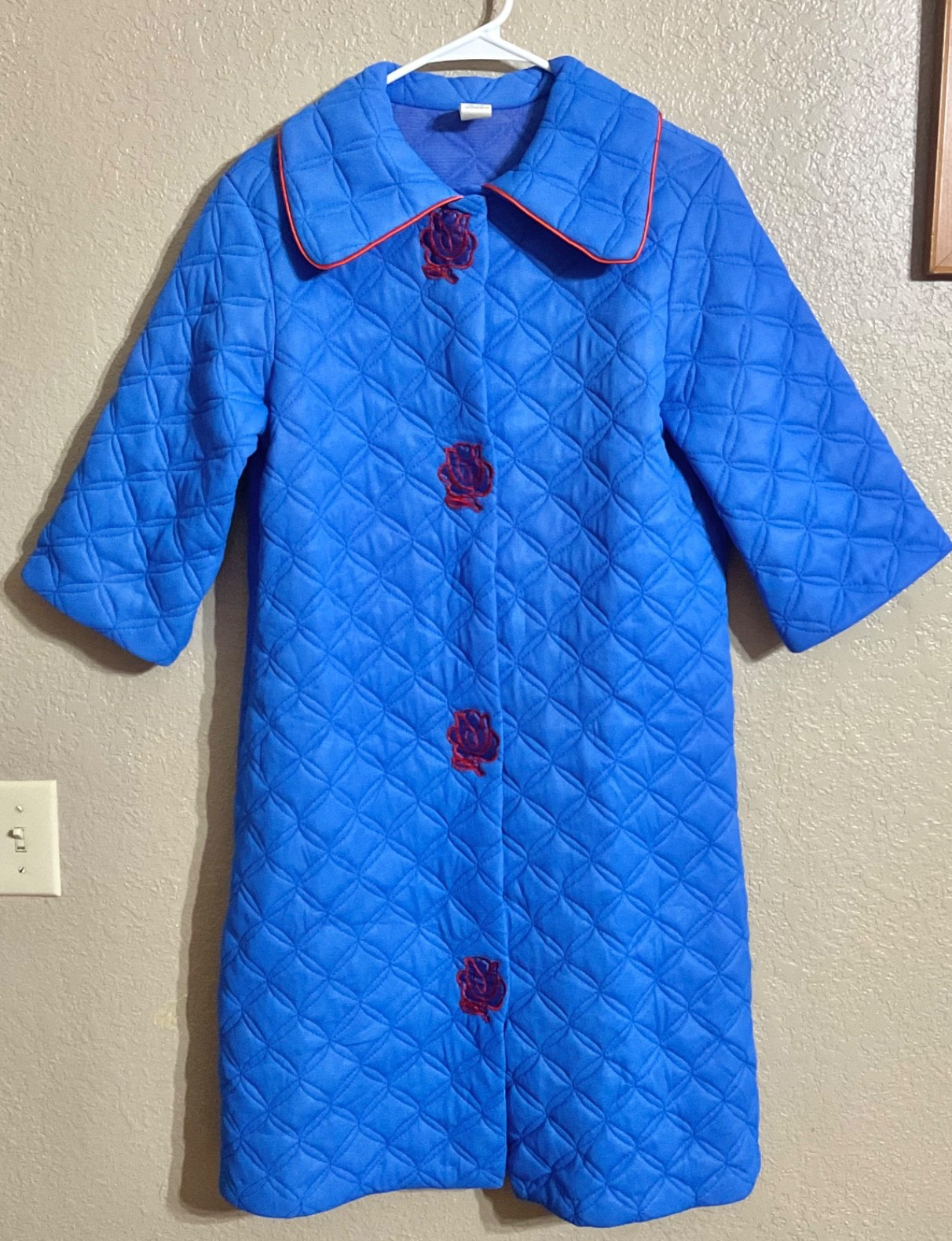 VTG 70s MCM Blue Rose QUILTED Snap Bath Robe House Coat Sz 10 Cottagecore