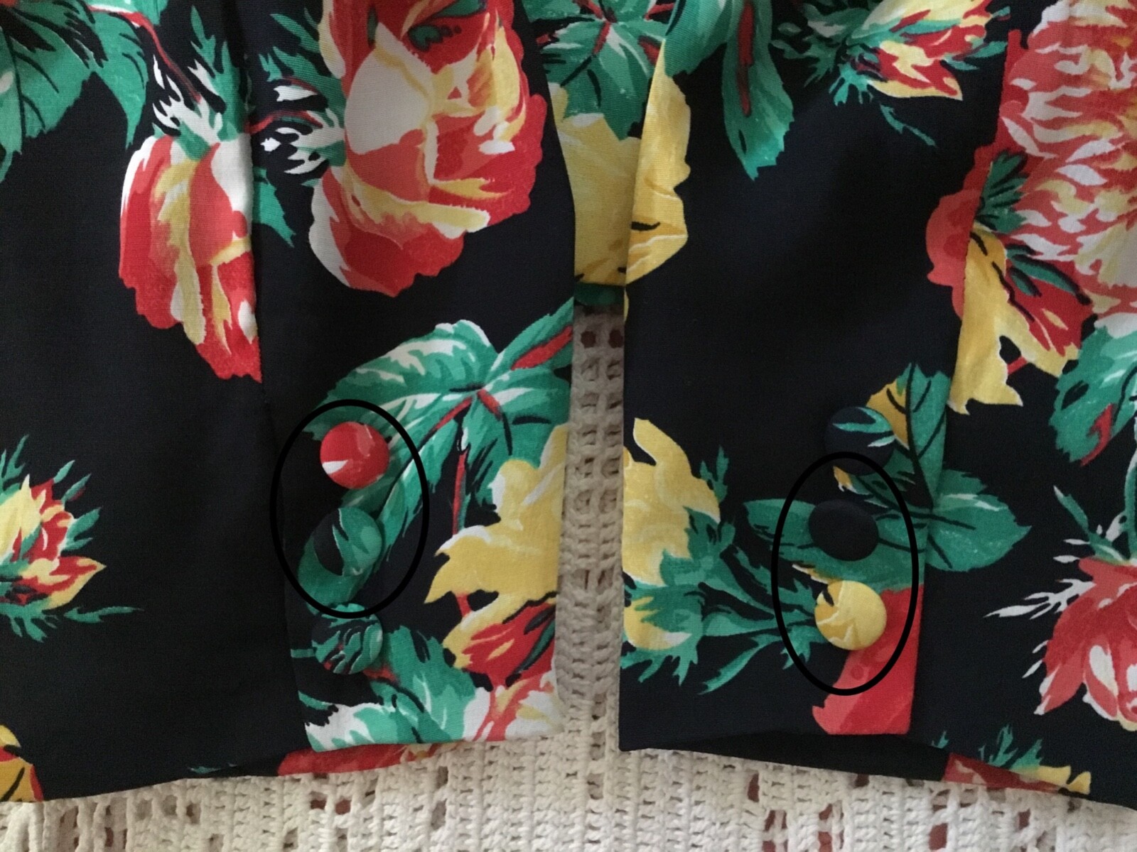 VTG A.B.S. CLOTHING COLLECTION RAYON JACKET SZ SM-PETITE FLORAL ON BLACK USA