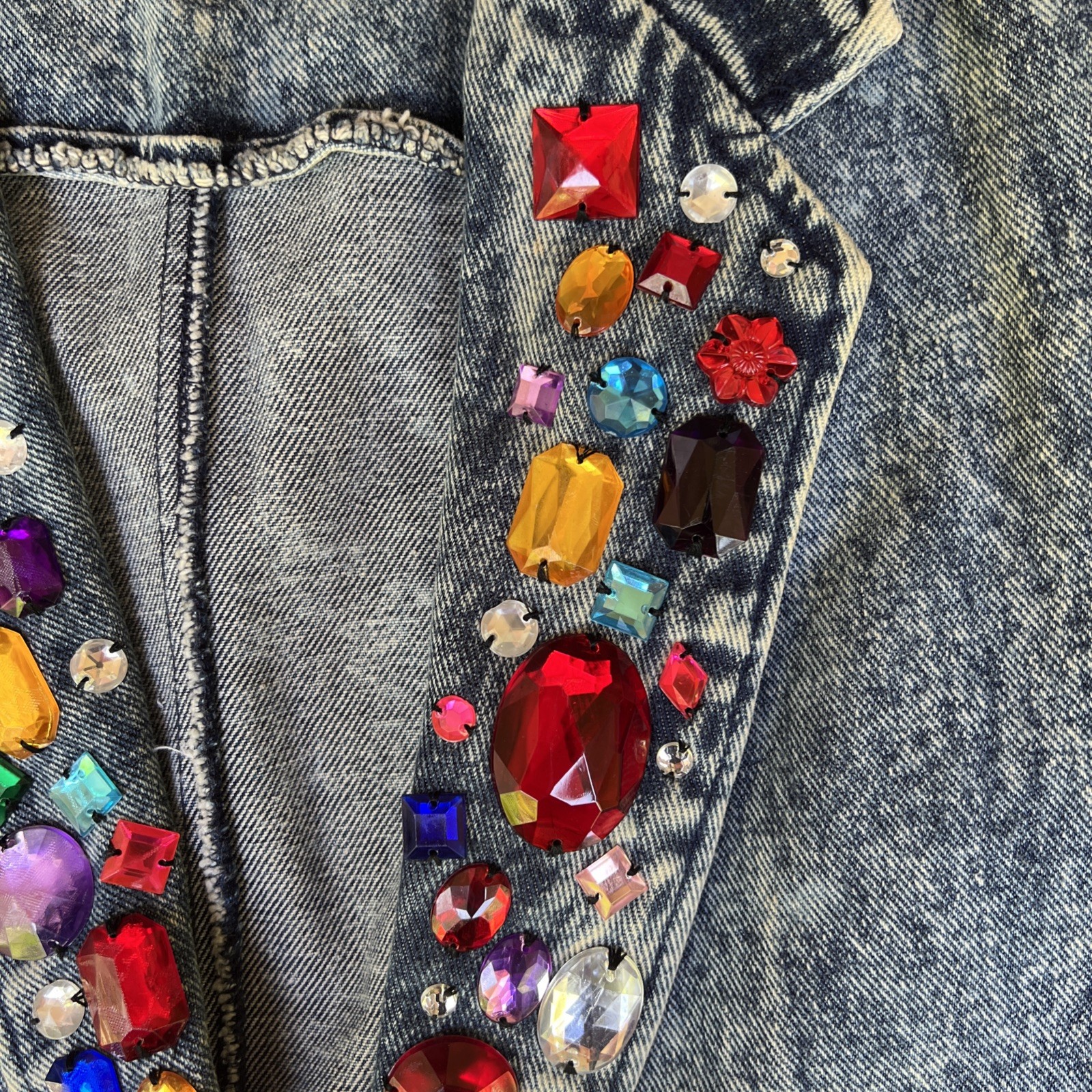 Vtg 80’s Acid Wash Denim Jacket Embellished Colorful Stones Women’s Sz M or L?