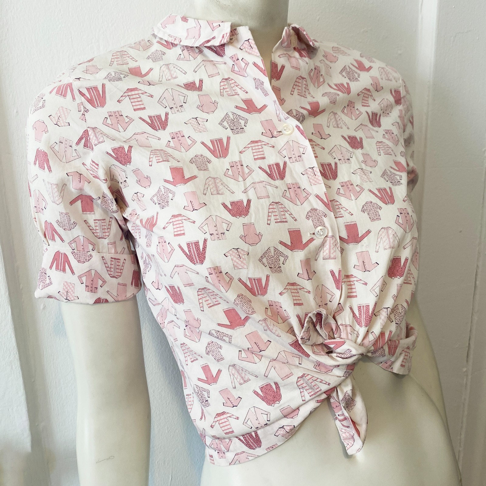 Vintage 1950s Pink White Novelty Print Cotton Crop Top Shirt Blouse Size XS