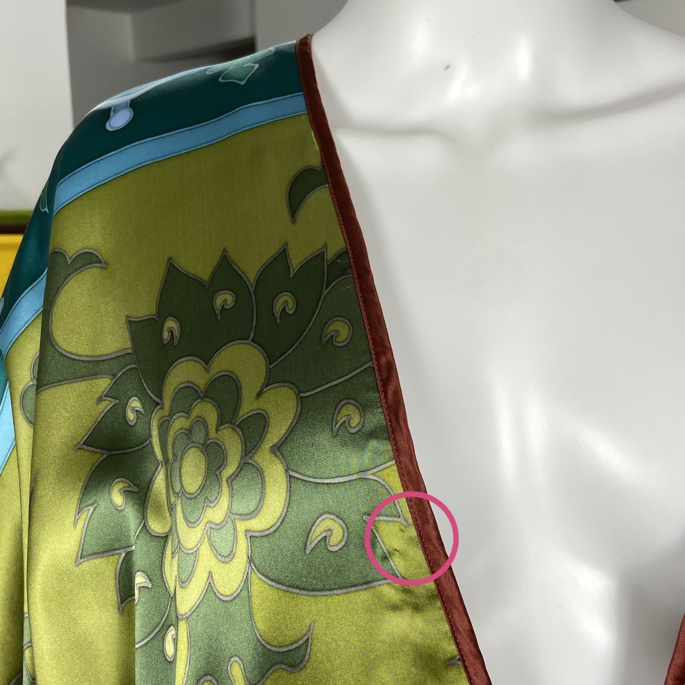 Carol Patterson Vintage 100% Silk Printed Puffy Kimono Jacket