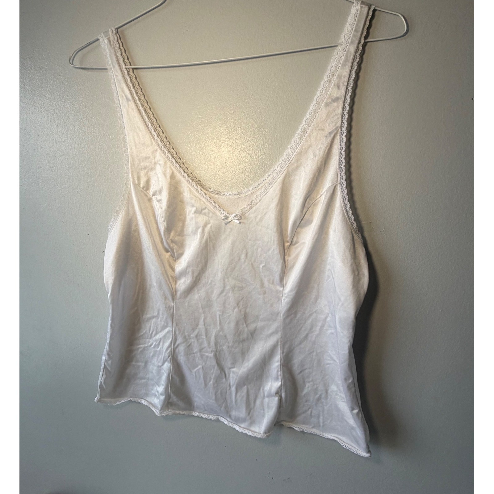 Vanity Fair Vintage White Lace Trim Camisole Top 17-760 Nylon Made in USA 40/46