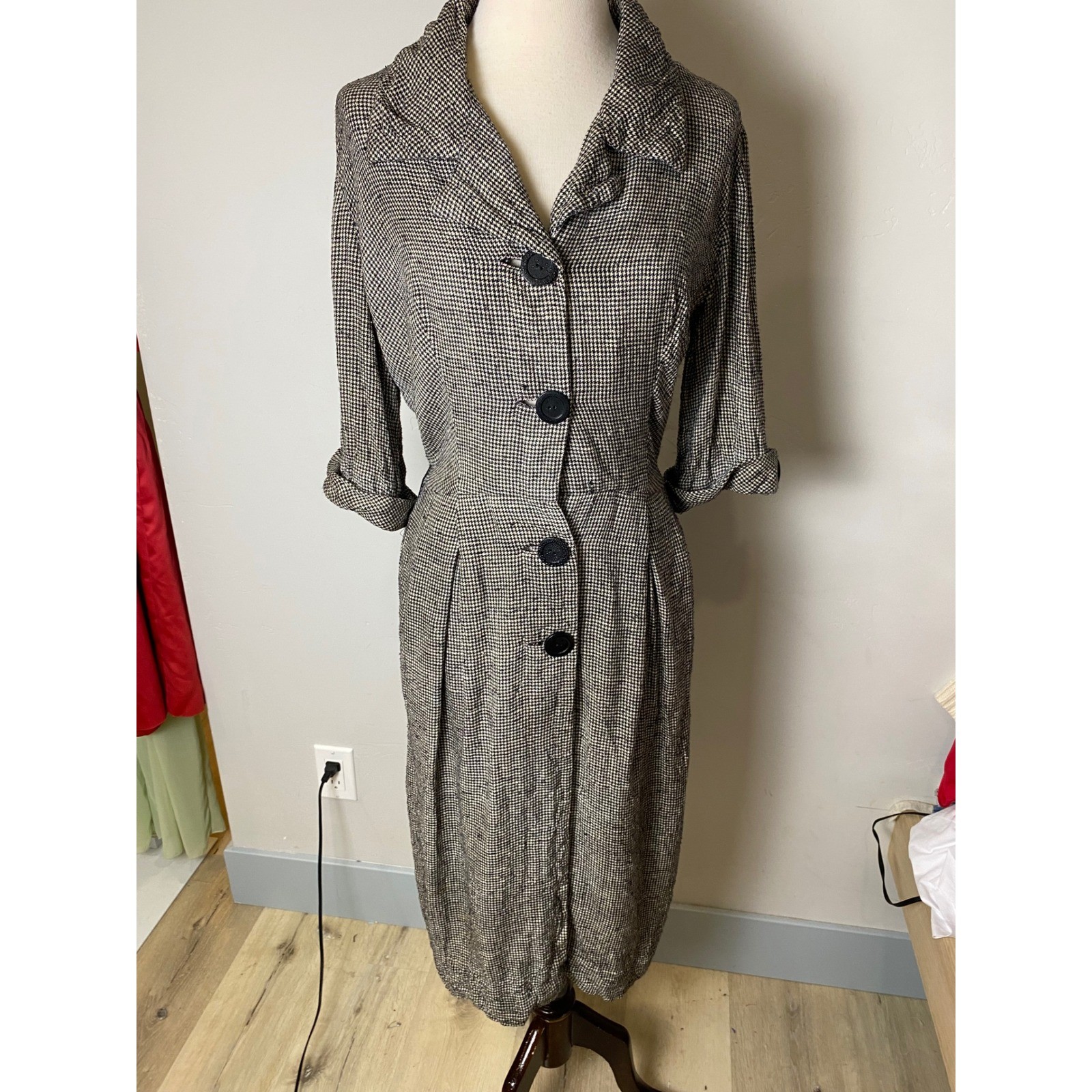 Vintage 40’/50’s Houndstooth Button Front Midi Coat Dress S