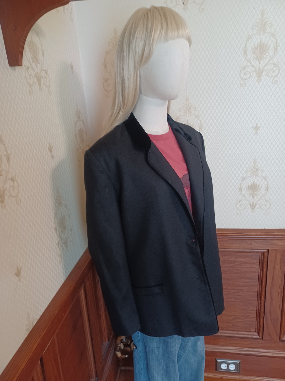 Vintage 1960s/70s Wilroy Traveller Velvet Trim Women’s Union-Made Tuxedo Coat