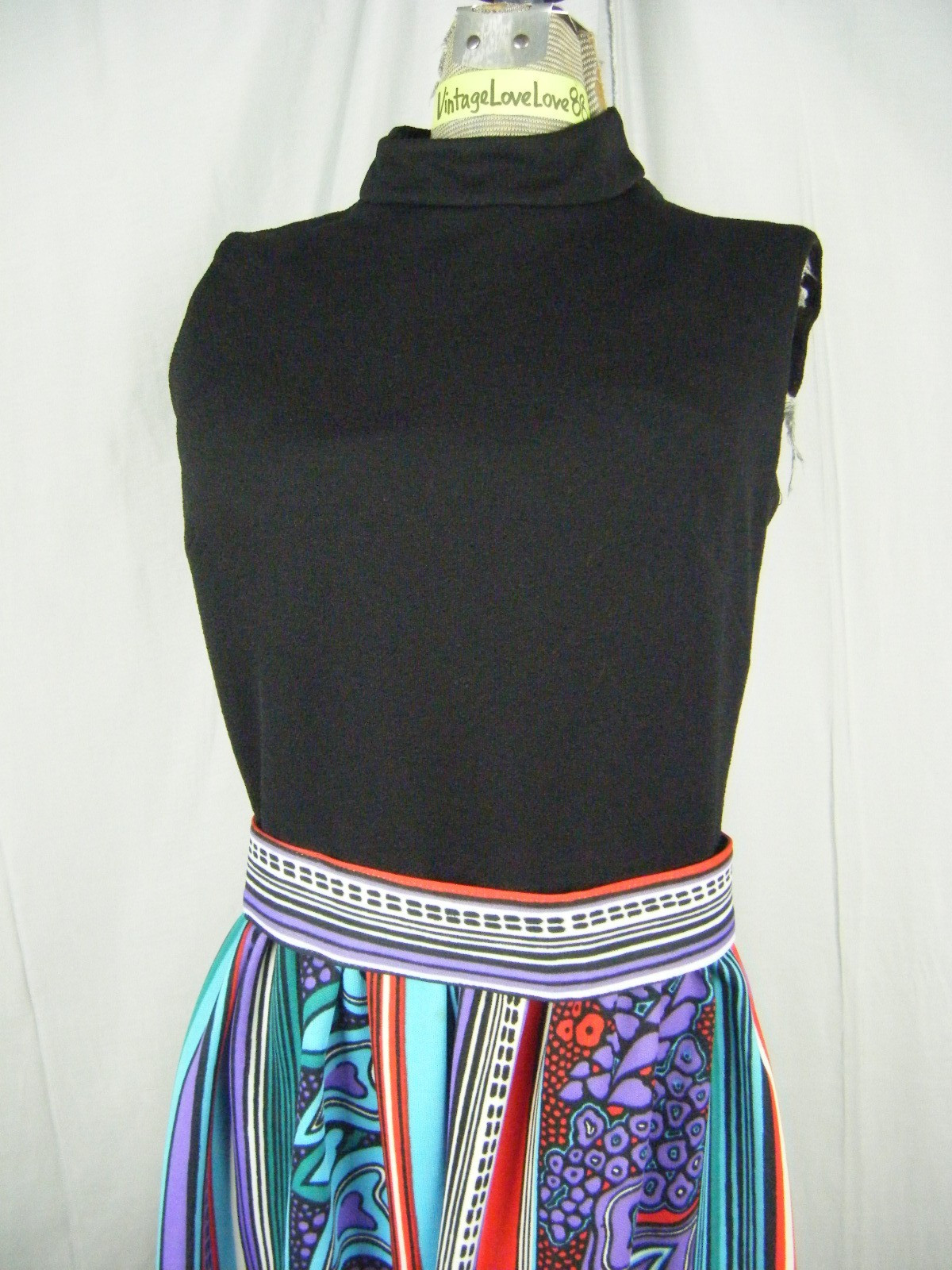 Vtg 60s Black/Purple/Red/Blue Mod Printed Knitted Belt Dress-Bust 34/3XS-2XS