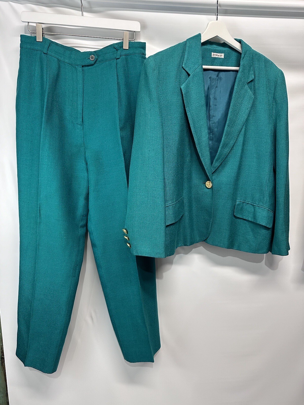 Ann May Vintage 80’sPant Suit 100% Silk Emerald Green Jacket SZ 12 & Pants Sz 14