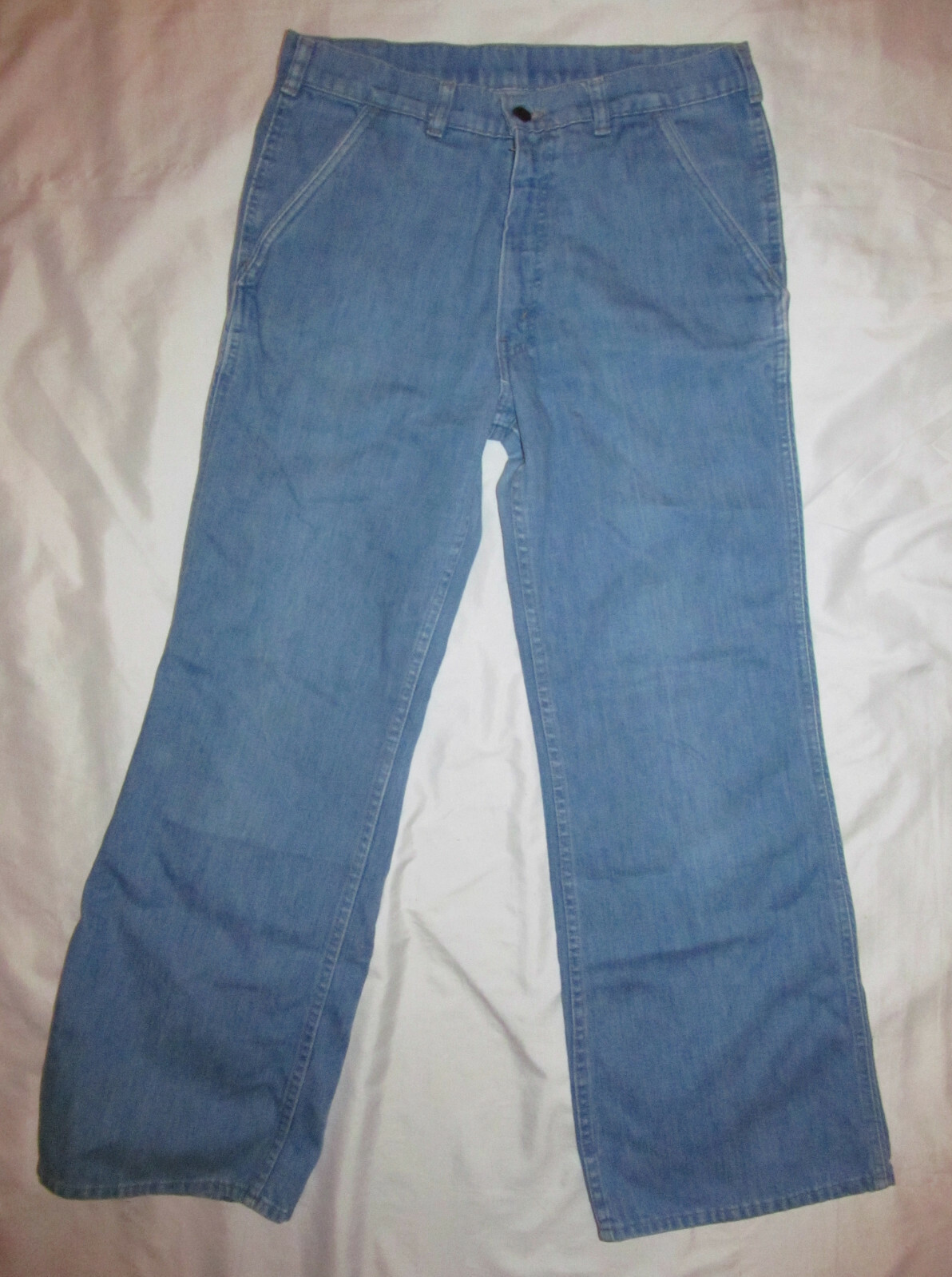 vintage 60’s 70’s LEVI’S light wash trousers wide leg jeans W 32″