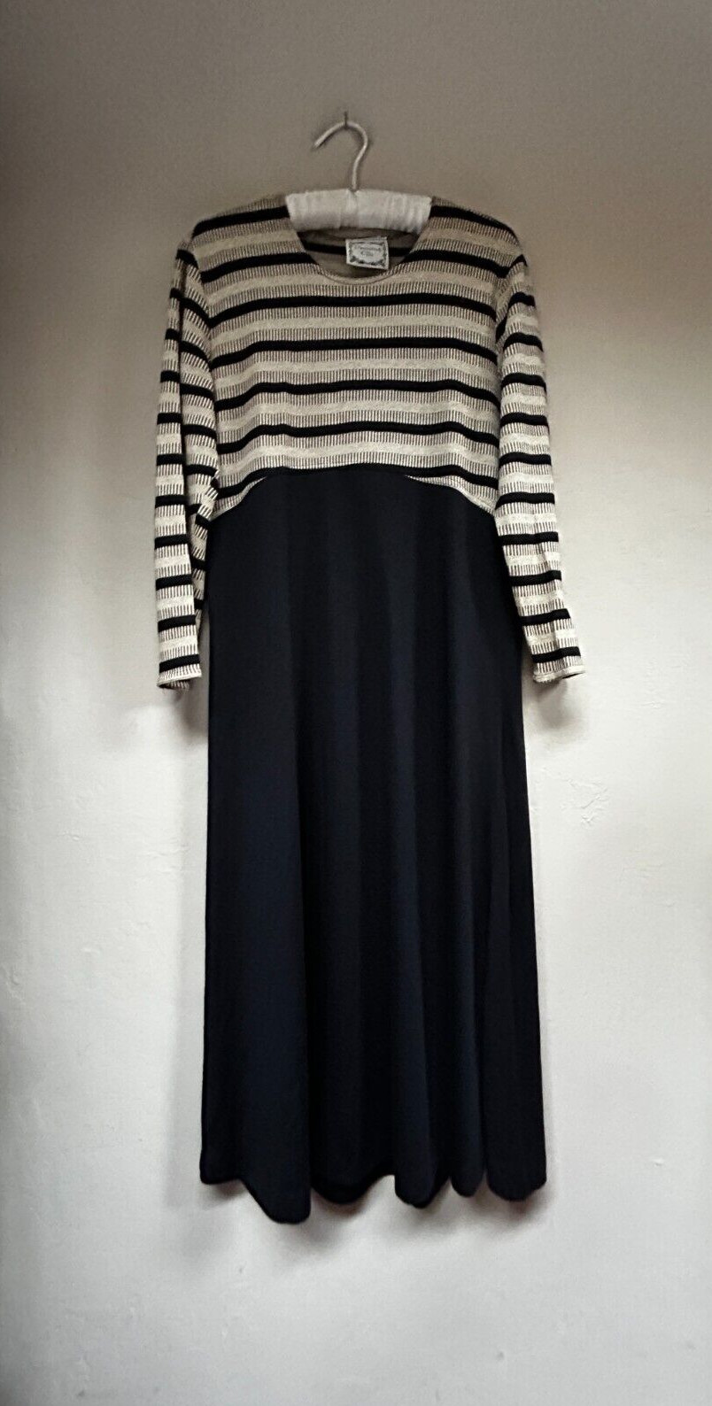 Vintage Dressing Clio Women Maxi Dress Medium Long Sleeve Striped Knit Tan Black