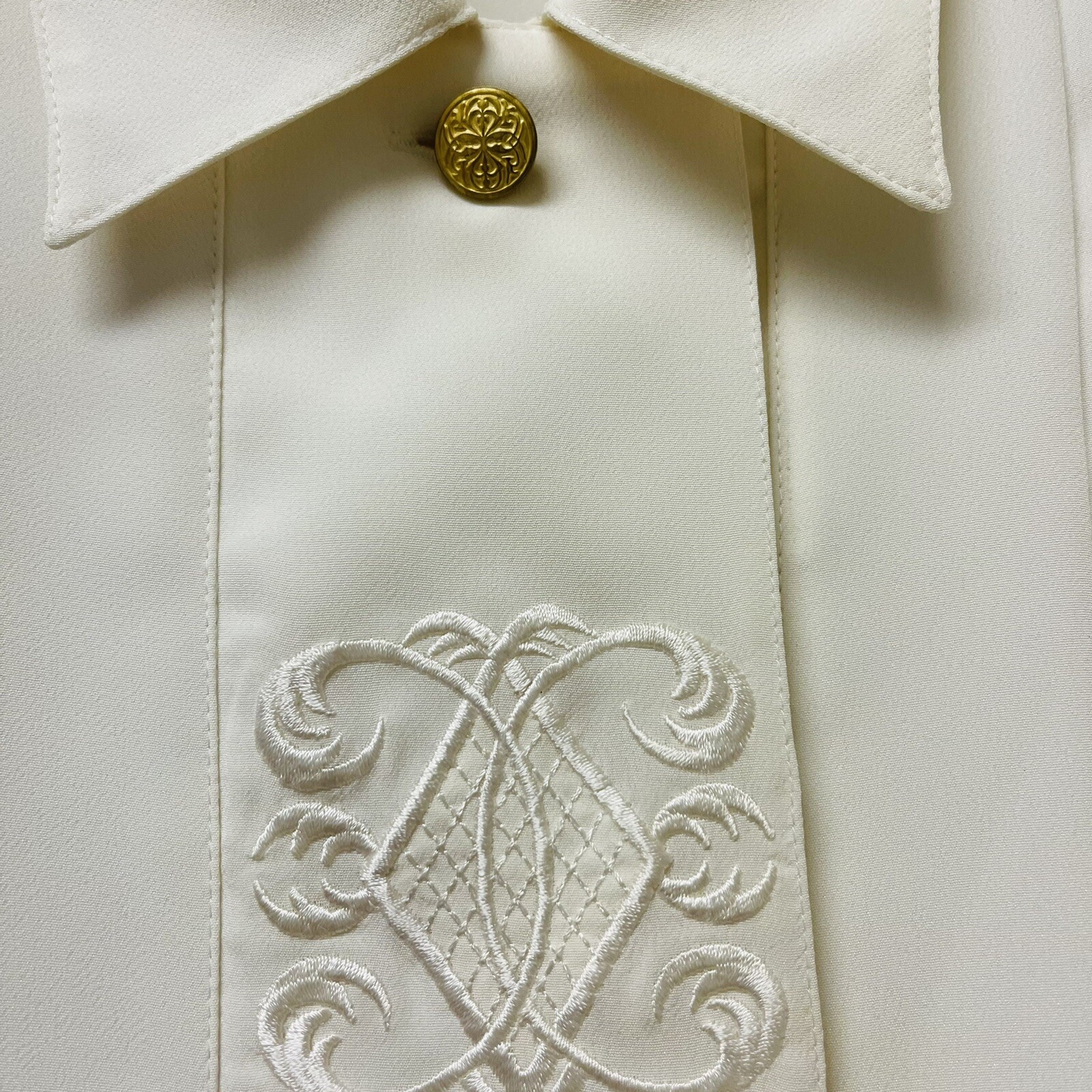 Leslie Fay Retro Blouse Womans 6 Cream VTG Secretary Modest Embroidery Career